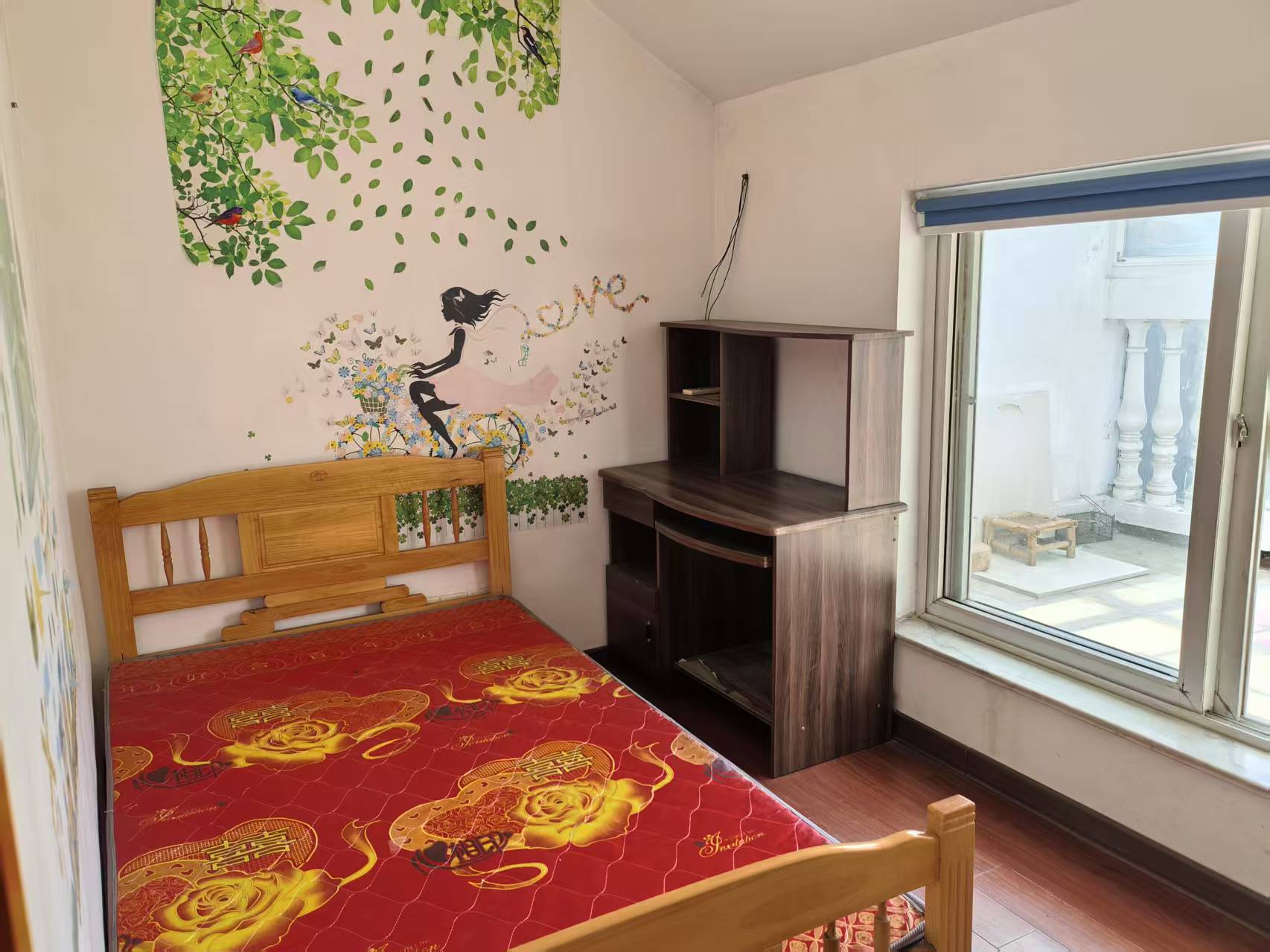 春晖花园 4室2厅2卫 158m&sup2;