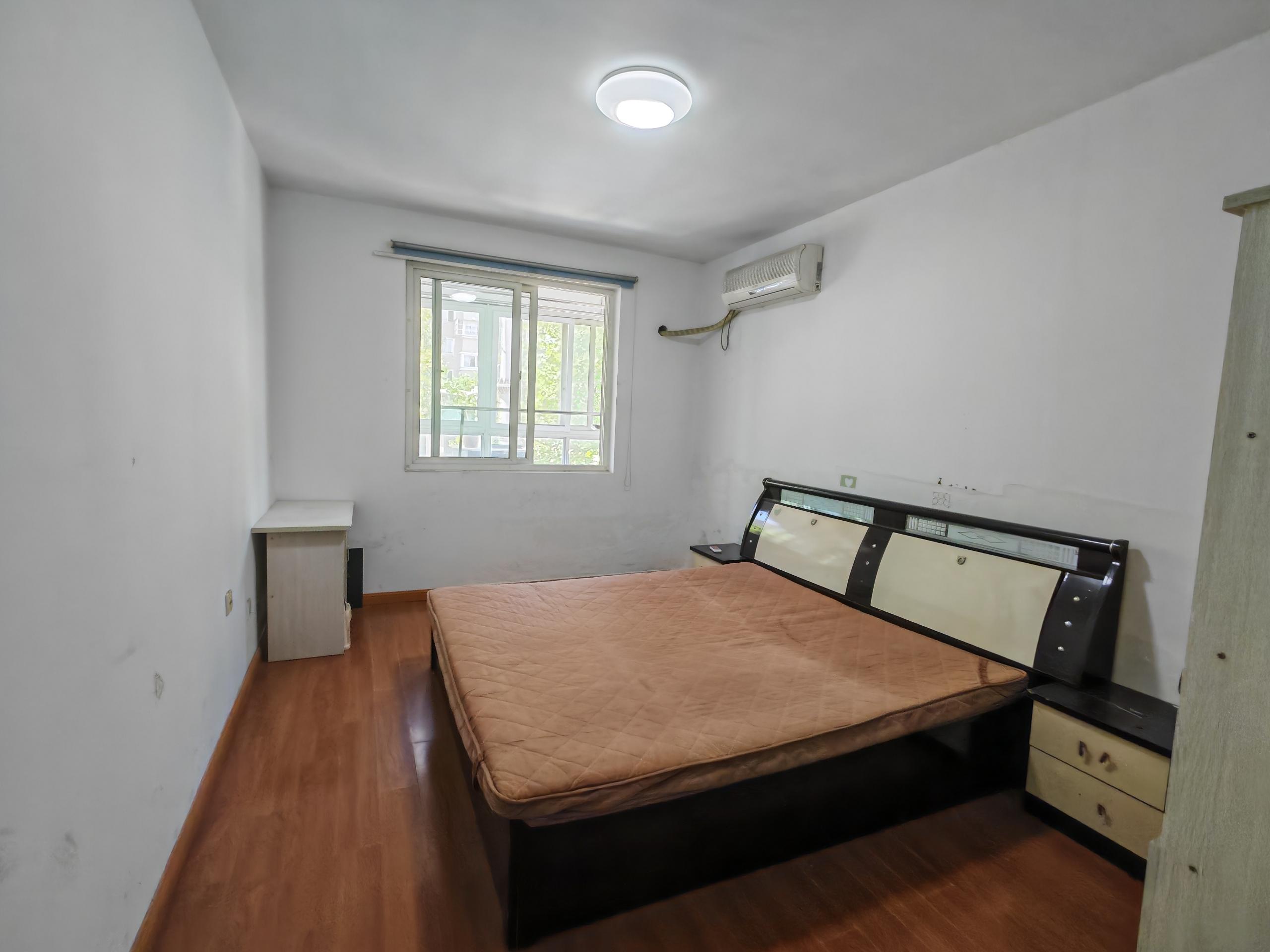 东晖花园 2室2厅1卫 93m&sup2;