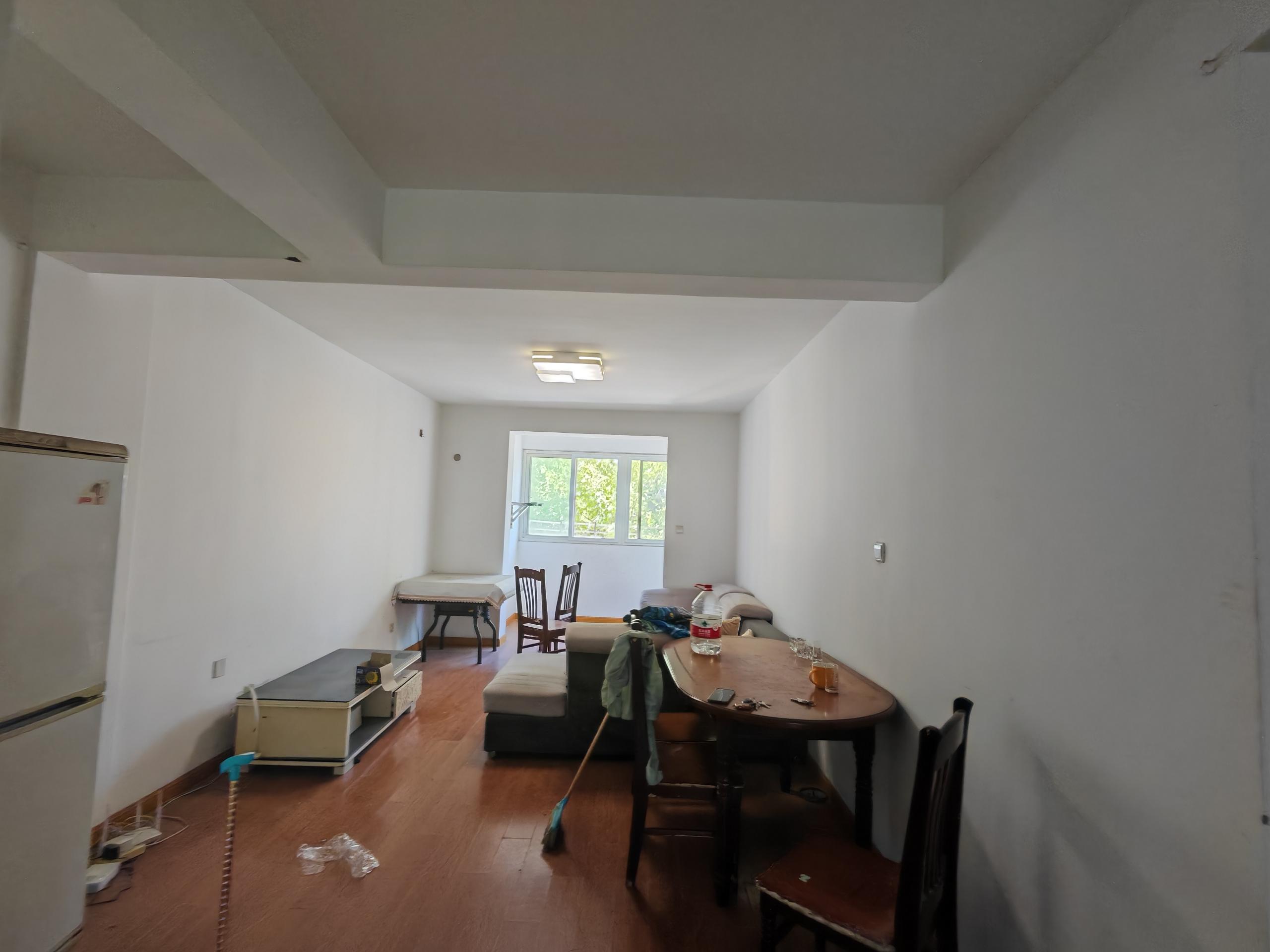 东晖花园 2室2厅1卫 93m&sup2;