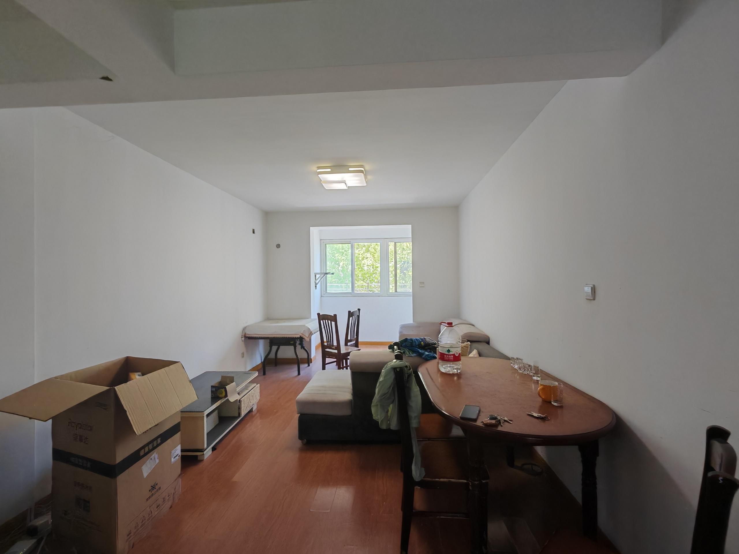东晖花园 2室2厅1卫 93m&sup2;