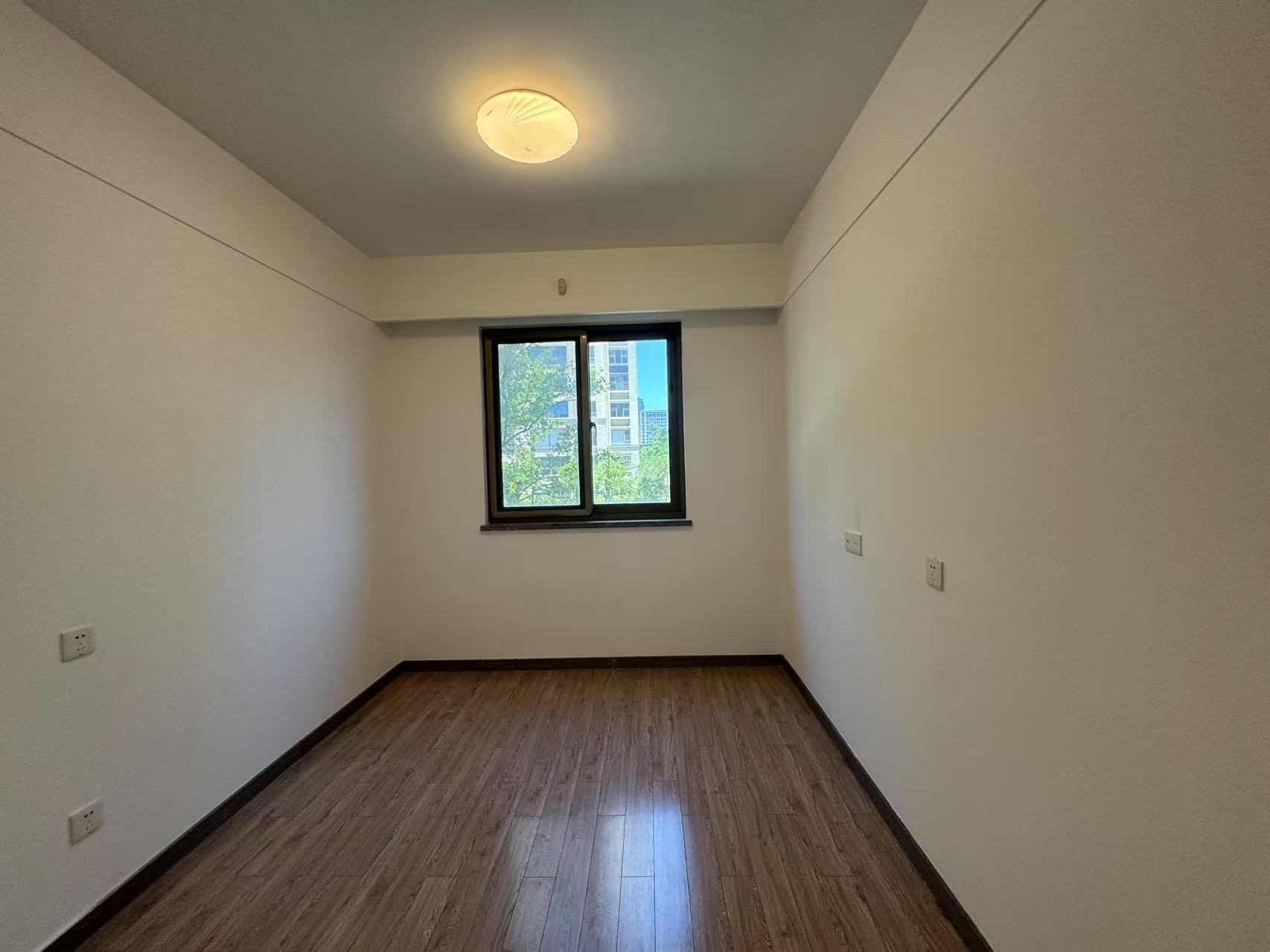 雅居乐鑫基中央公馆 4室2厅2卫 145m&sup2;