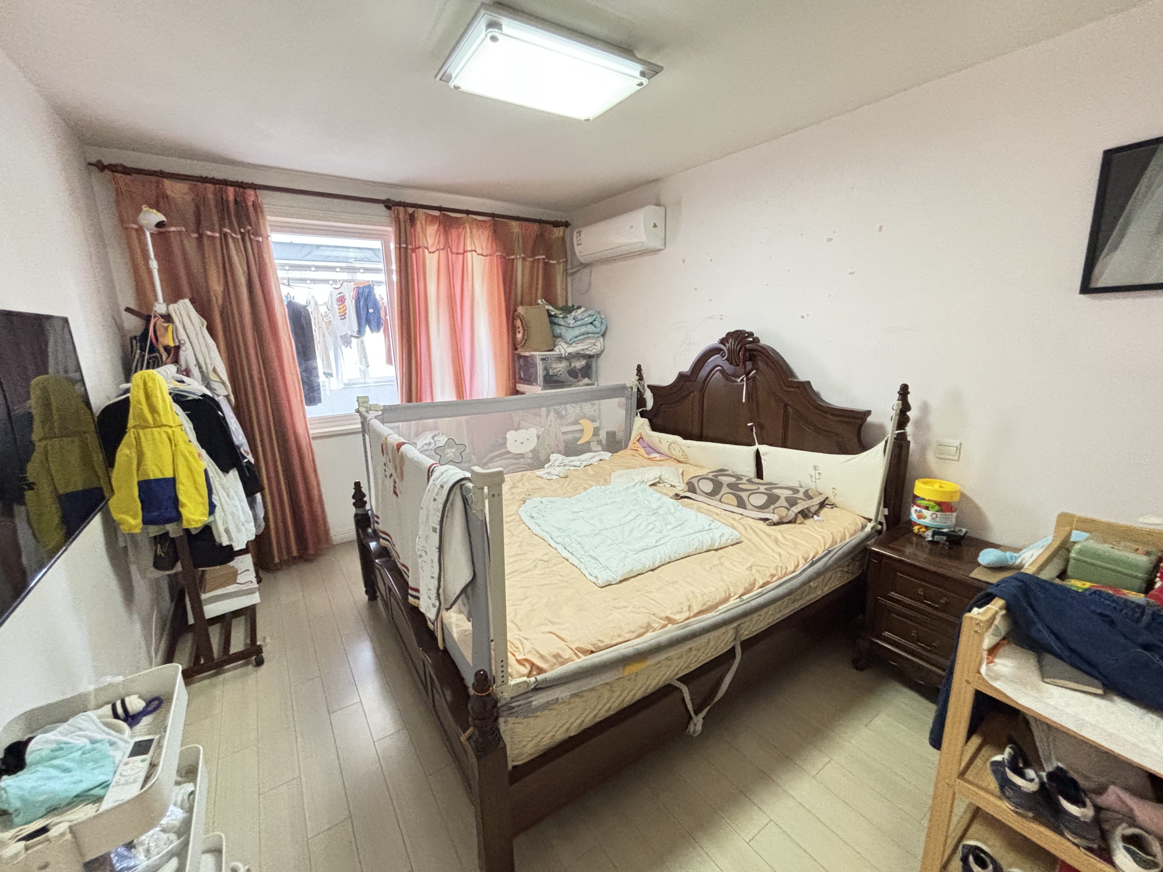 紫东花苑 3室2厅2卫 130m&sup2;