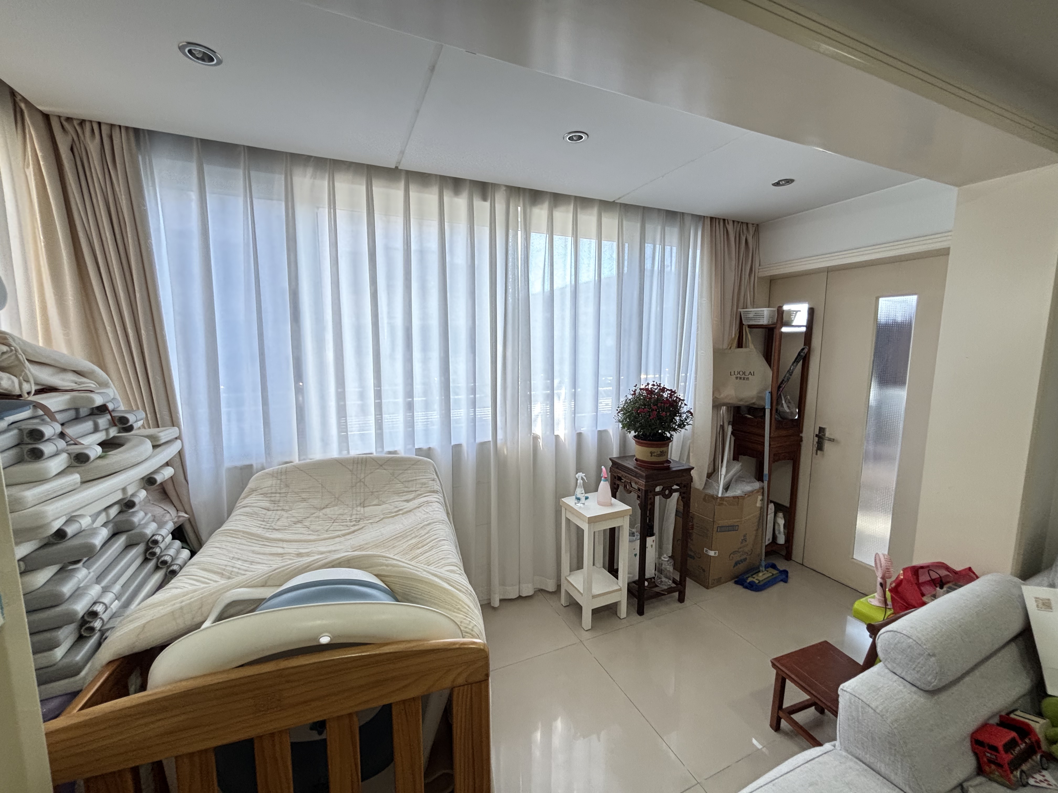 紫东花苑 3室2厅2卫 130m&sup2;