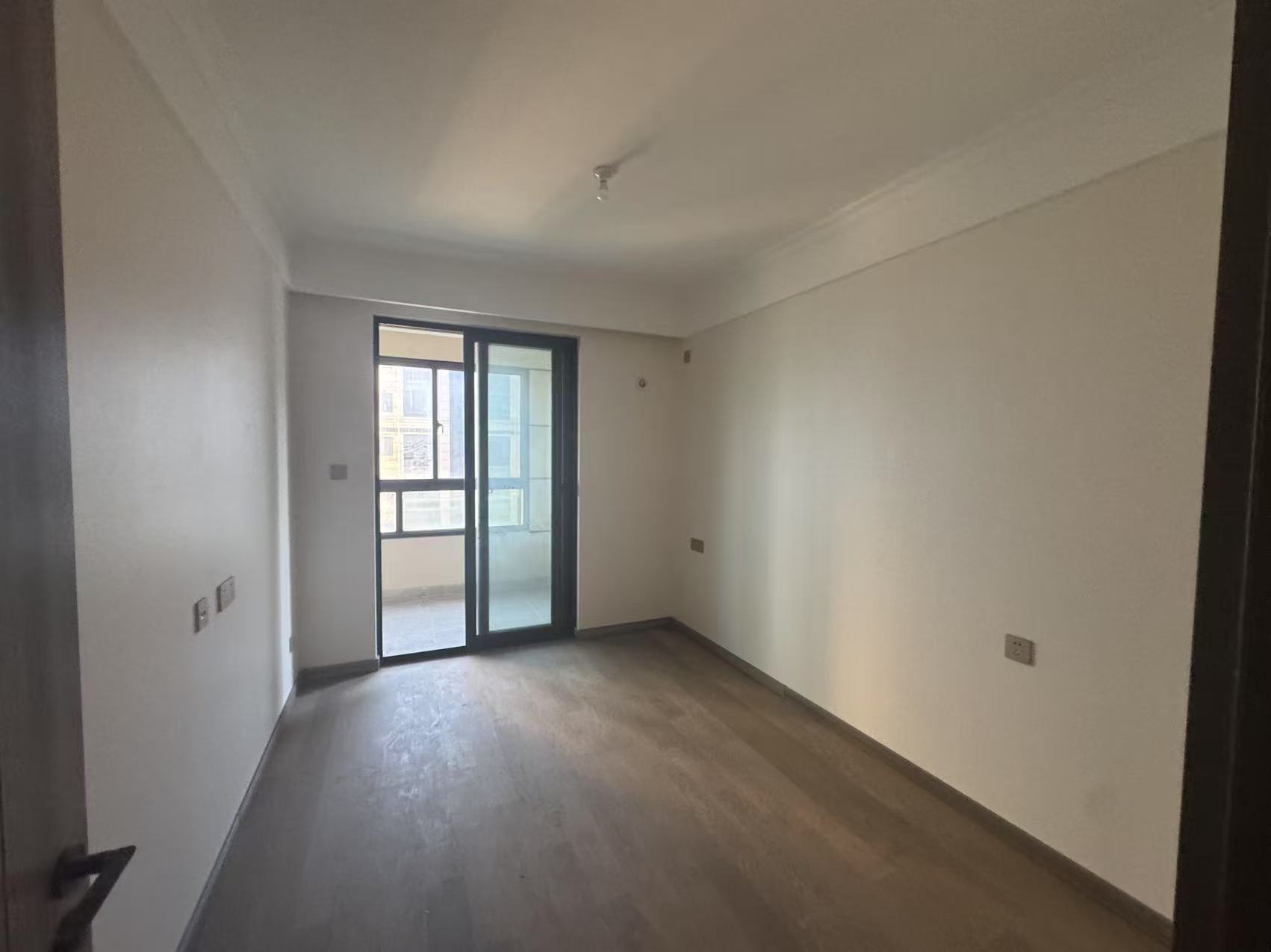中创大都会 3室2厅1卫 96m&sup2;