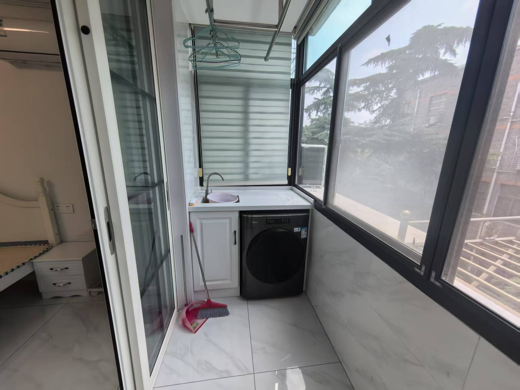 濠东路63号 1室1厅1卫 43m&sup2;