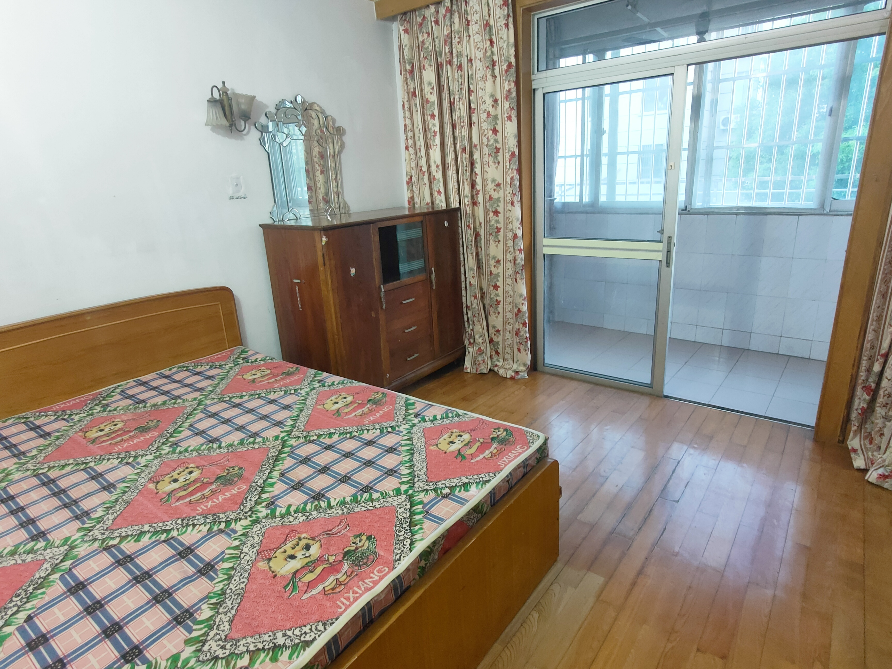 中南苑 3室1厅1卫 74m&sup2;