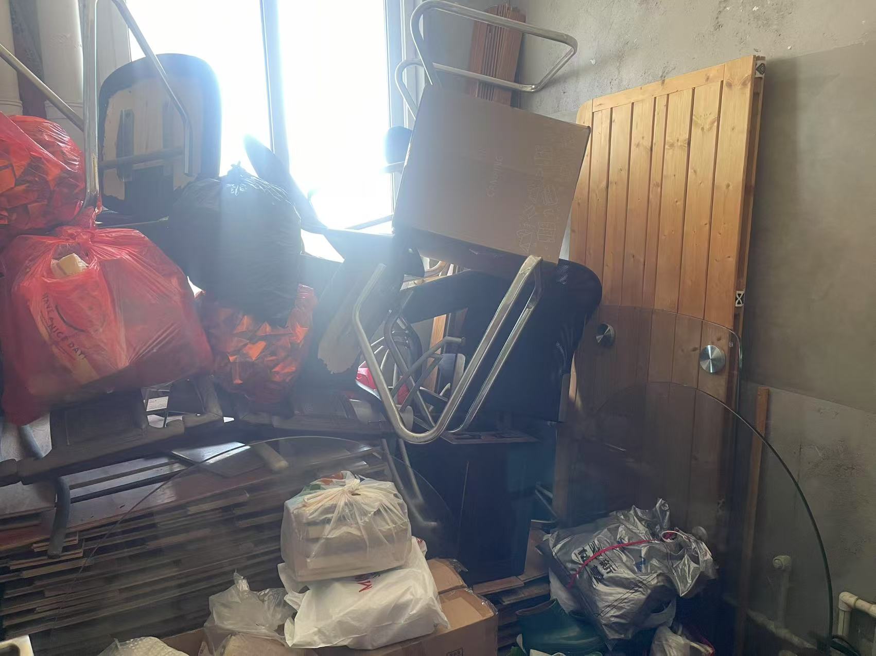 滨河人家 3室2厅1卫 127m&sup2;