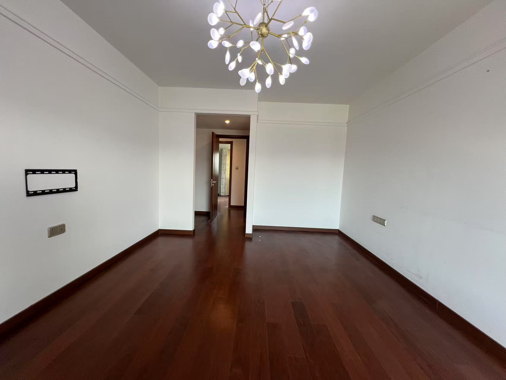 万科城市之光 3室2厅2卫 121m&sup2;