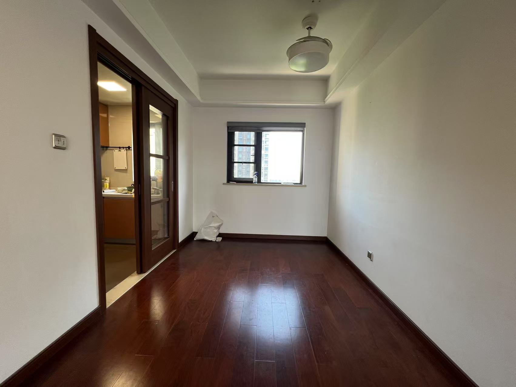 万科城市之光 3室2厅2卫 121m&sup2;
