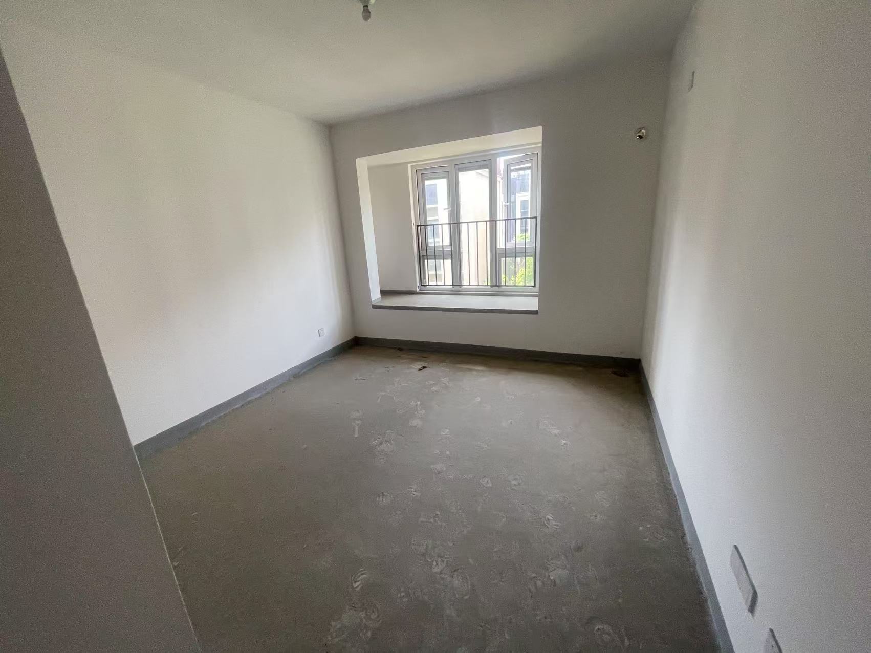 金地繁茂里 4室2厅2卫 133m&sup2;