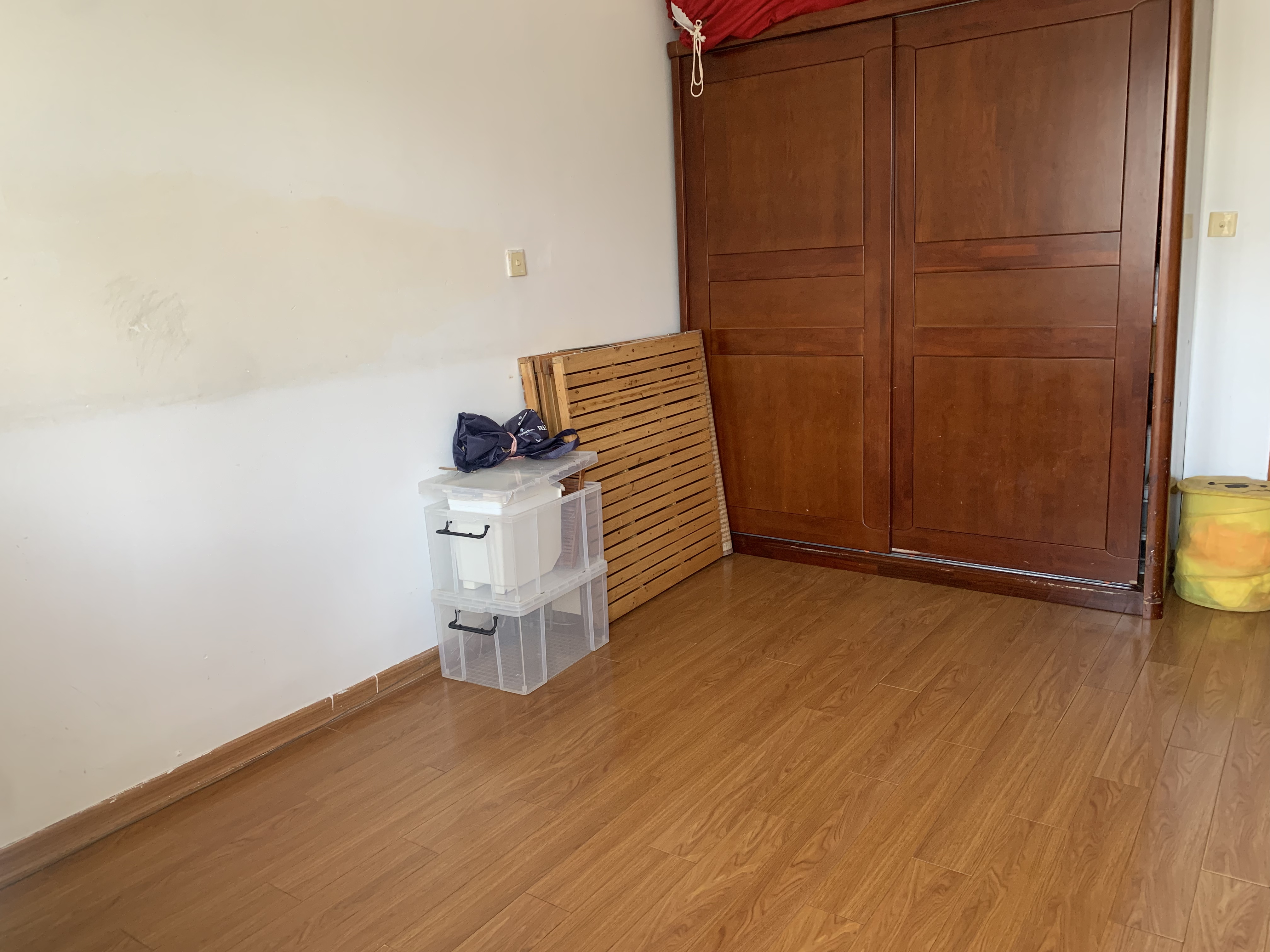 新桥新村 1室1厅1卫 48m&sup2;