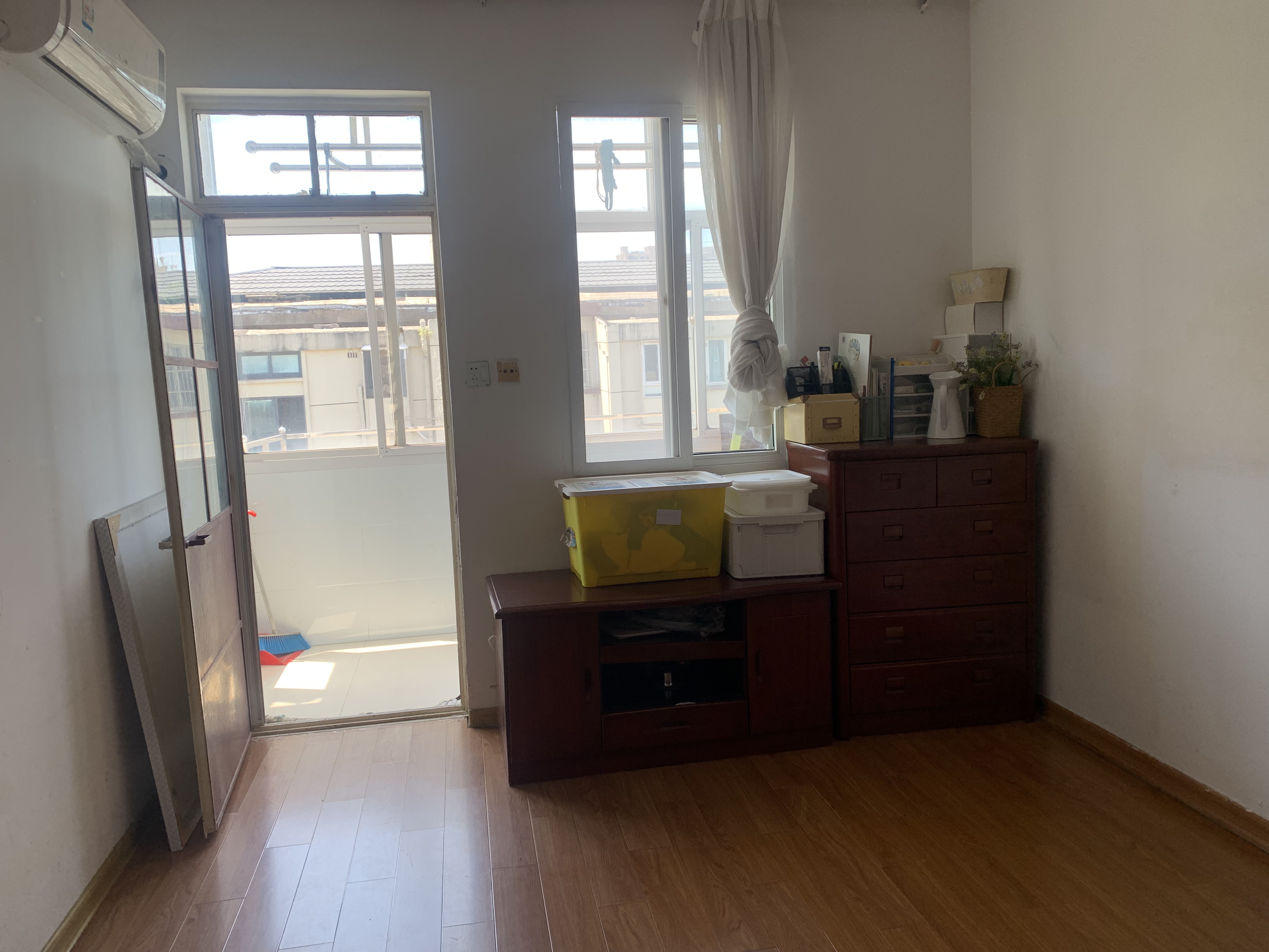 新桥新村 1室1厅1卫 48m&sup2;