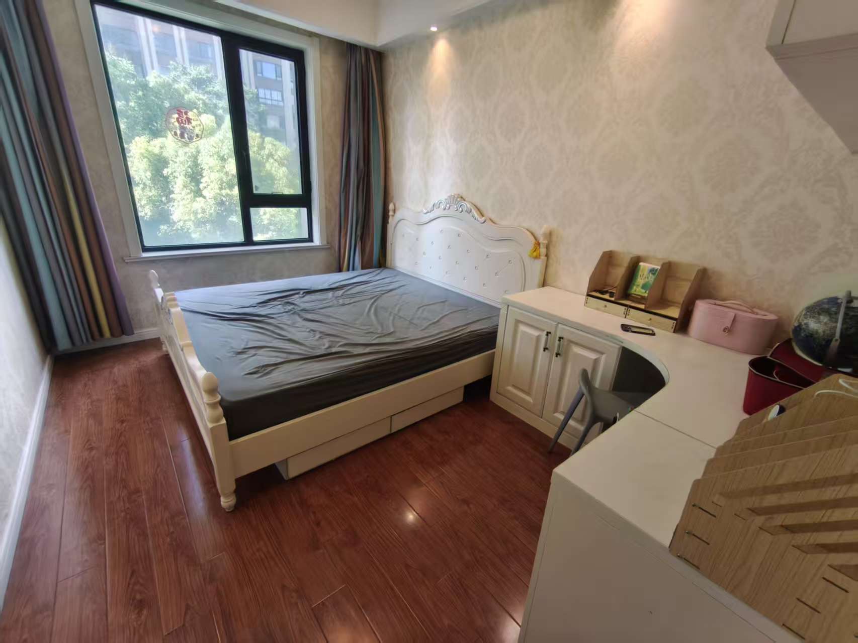 星光耀广场 3室2厅2卫 143.38m&sup2;