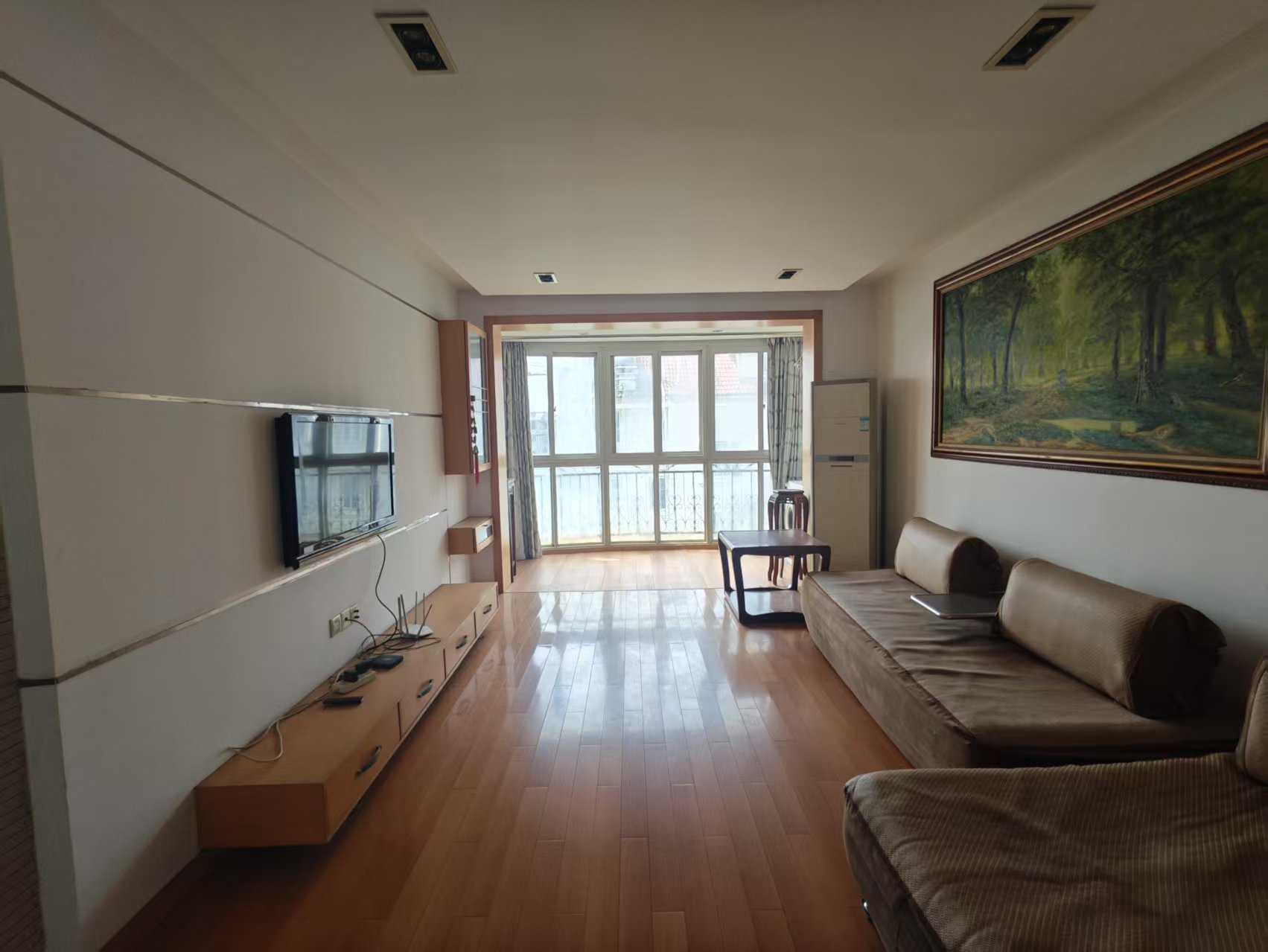 锦江苑 3室2厅2卫 130.00m&sup2;