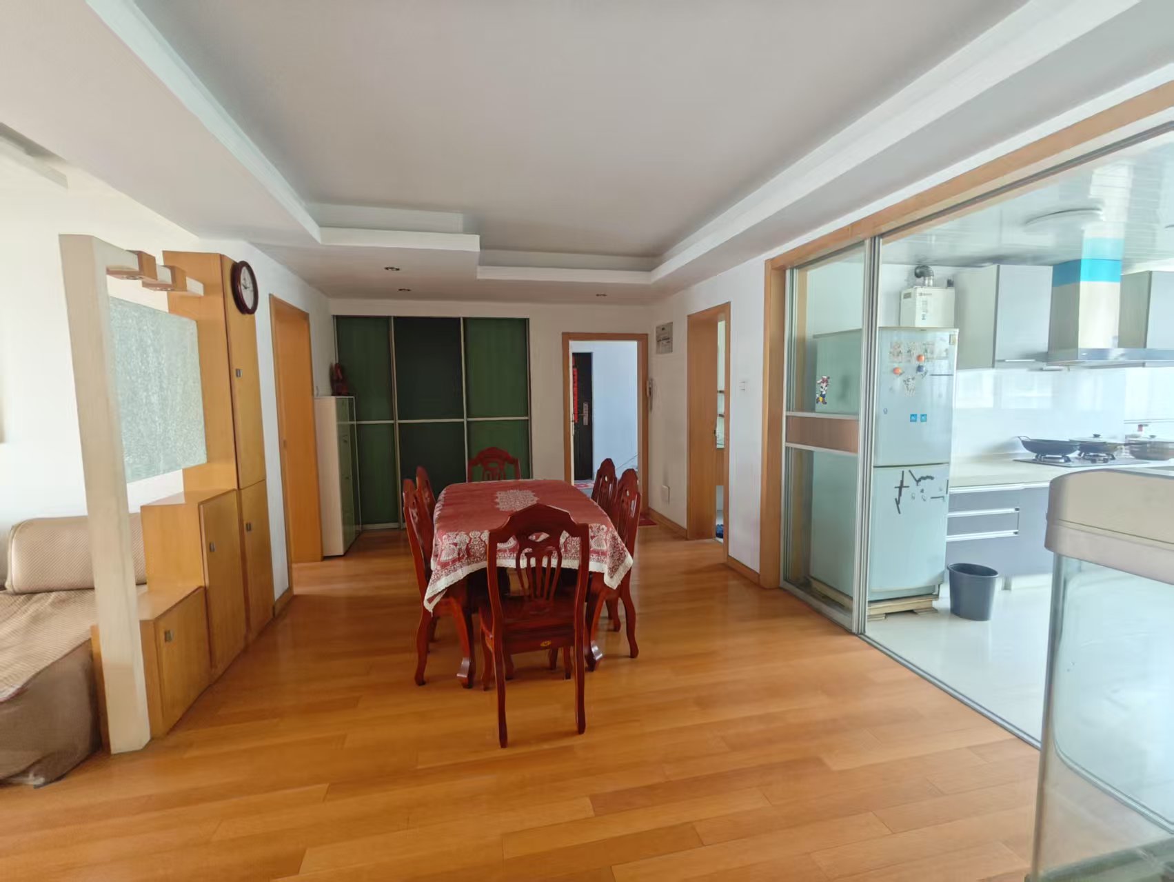 锦江苑 3室2厅2卫 130.00m&sup2;