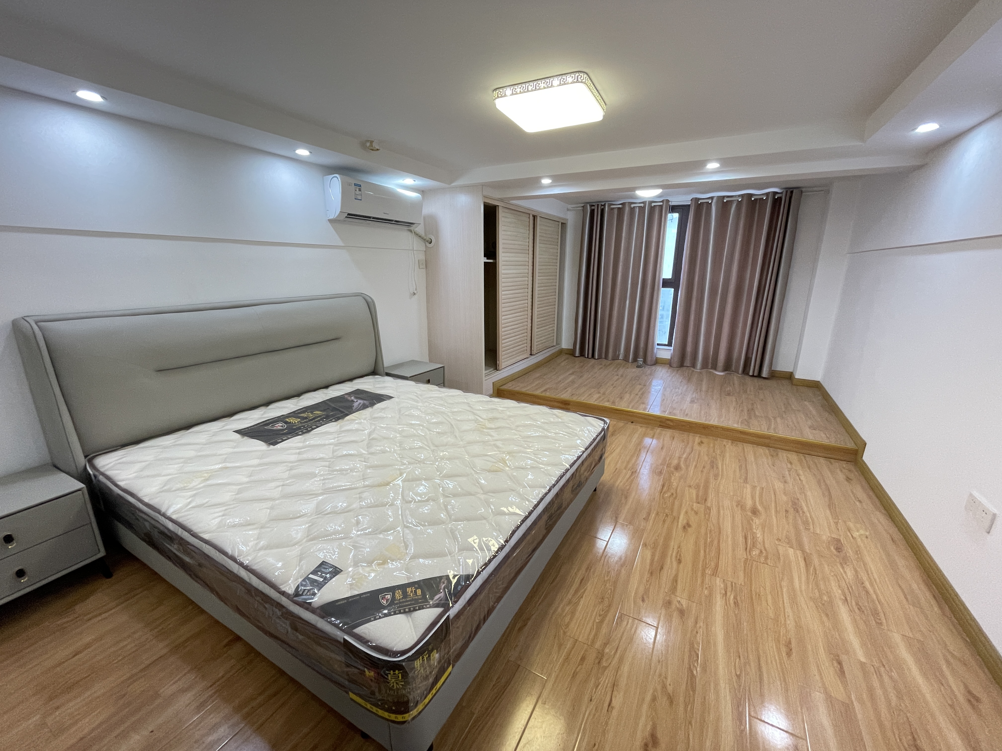 恒隆国际 室厅卫 138m&sup2;