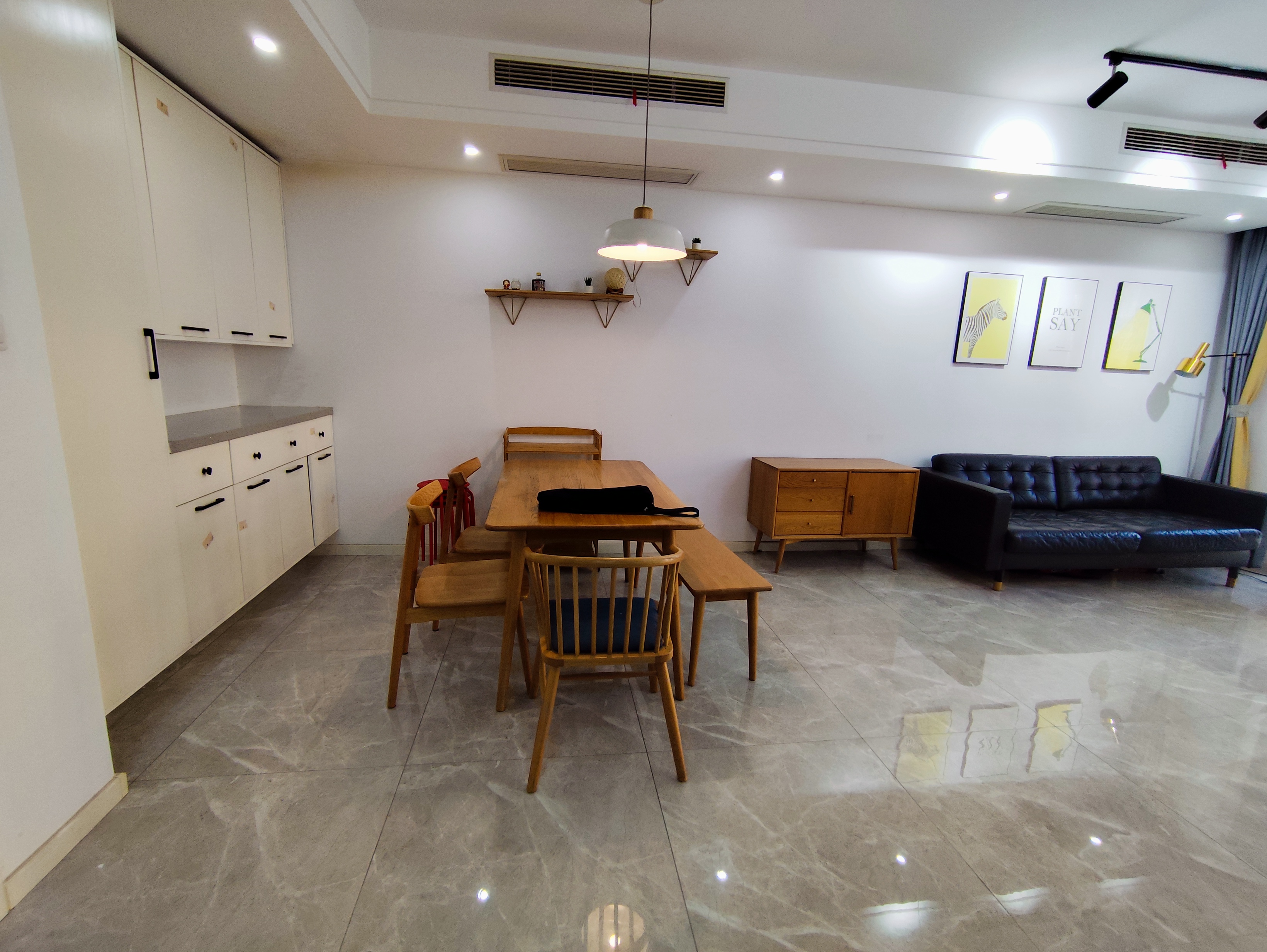 中南世纪花城三期 3室2厅1卫 102.68m²