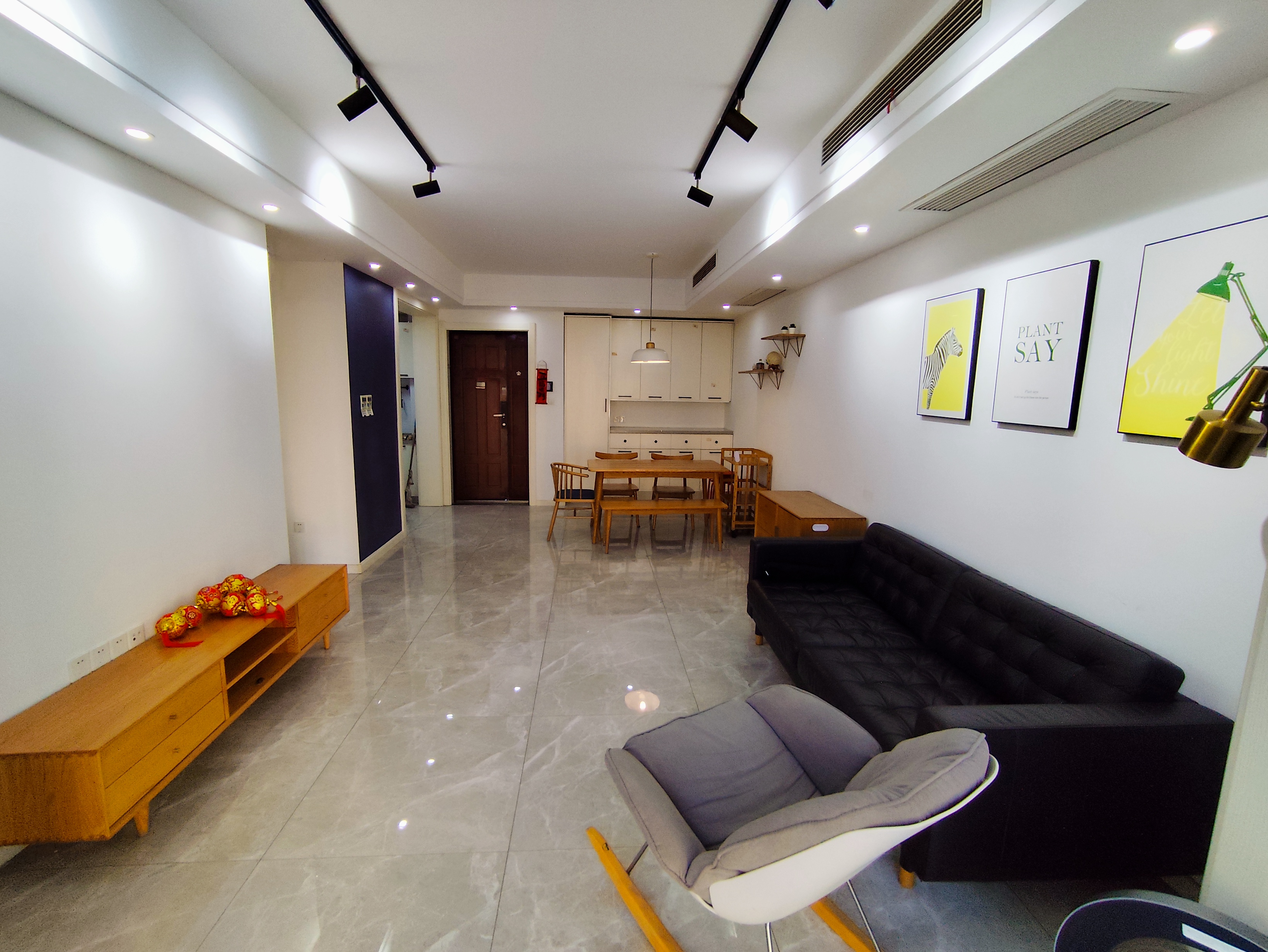 中南世纪花城三期 3室2厅1卫 102.68m&sup2;