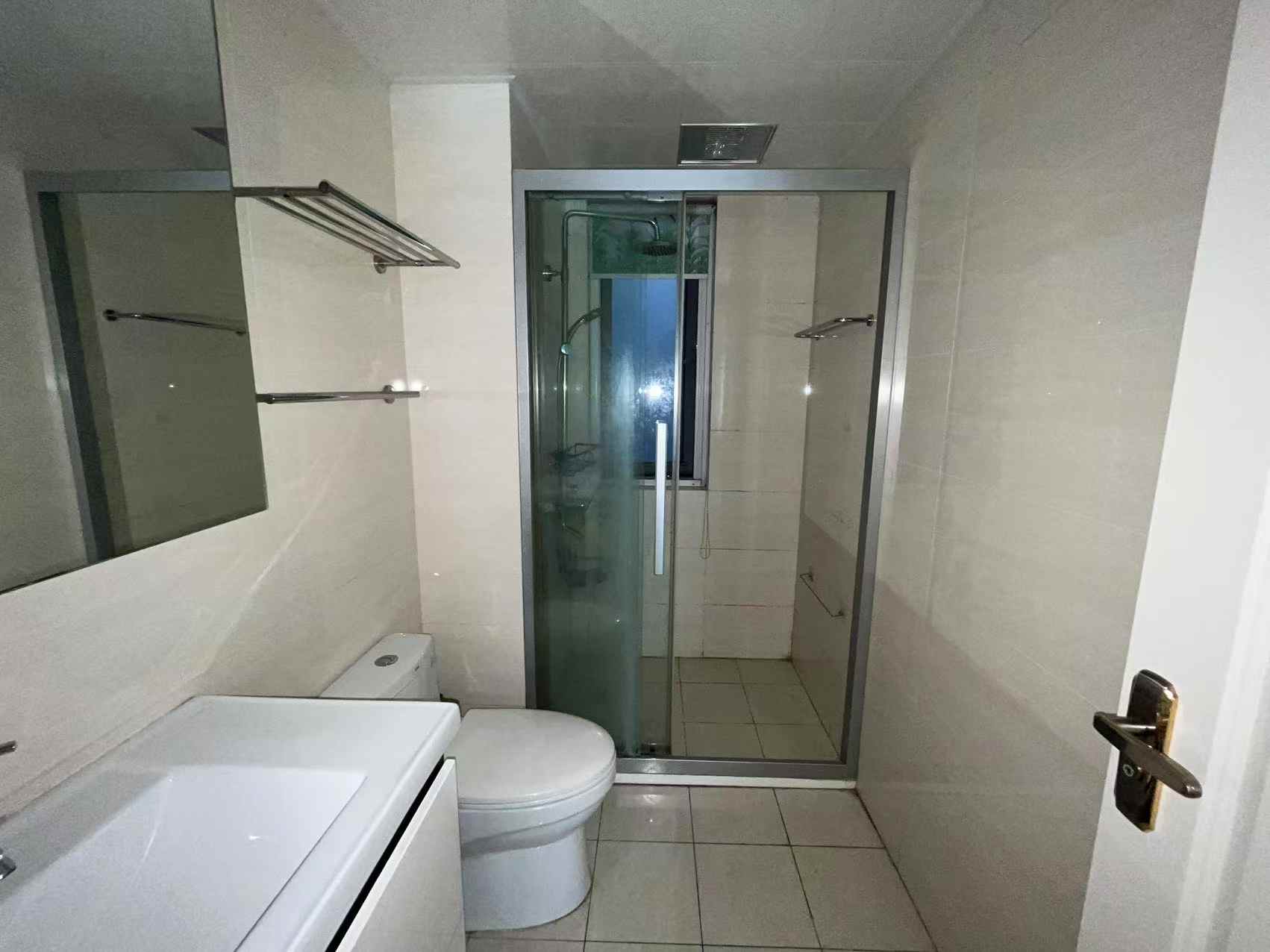 中海碧林湾 3室2厅1卫 97m&sup2;