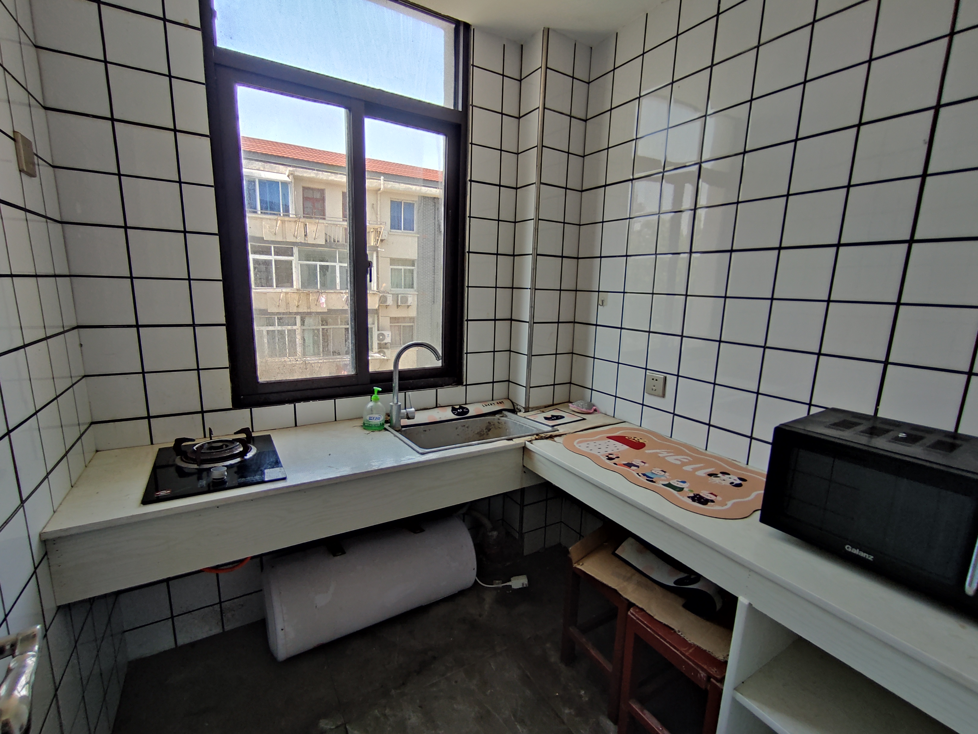 易家桥新村 2室1厅1卫 66.5m&sup2;