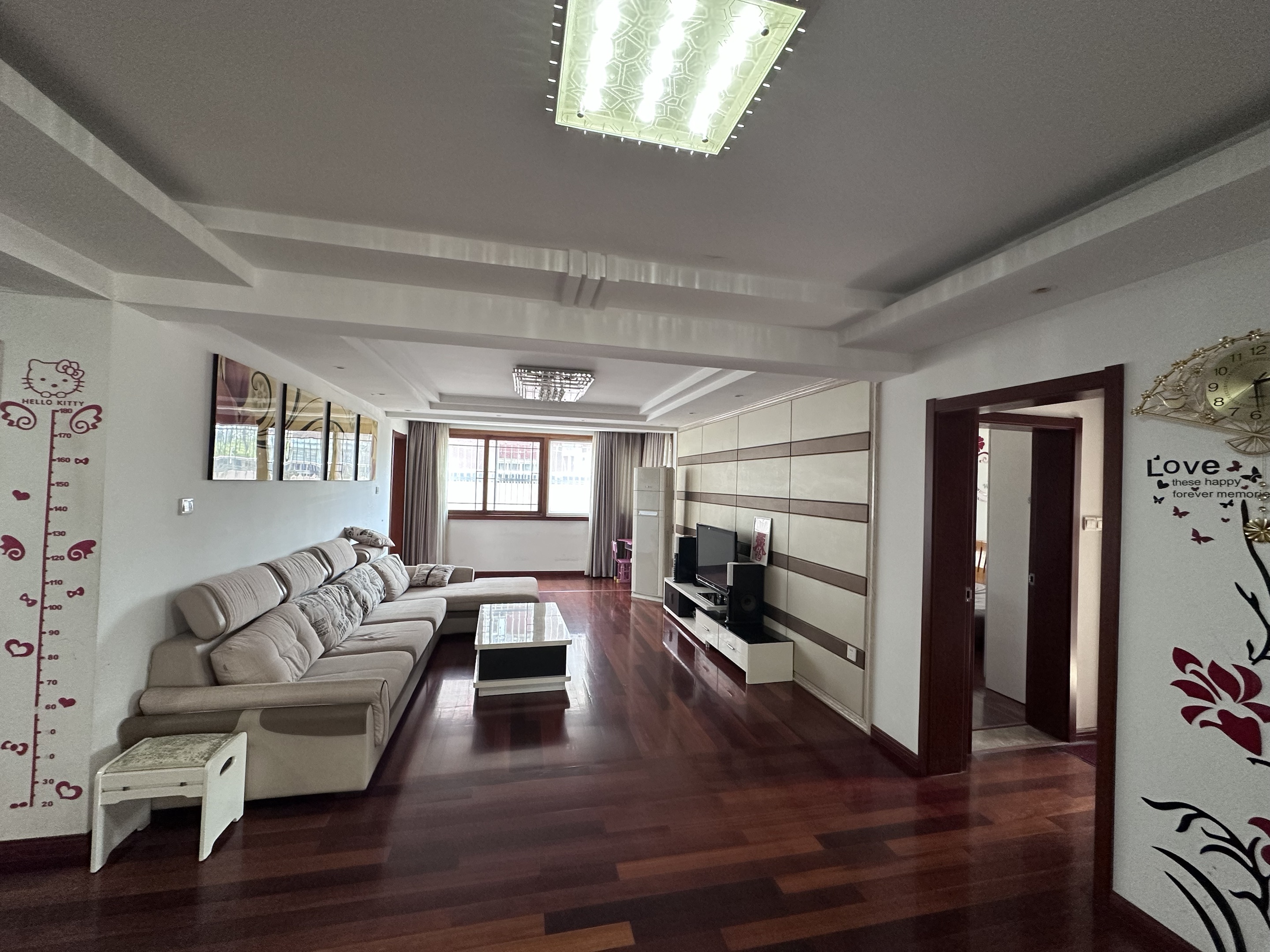 湾子头新寓 3室2厅2卫 136m&sup2;