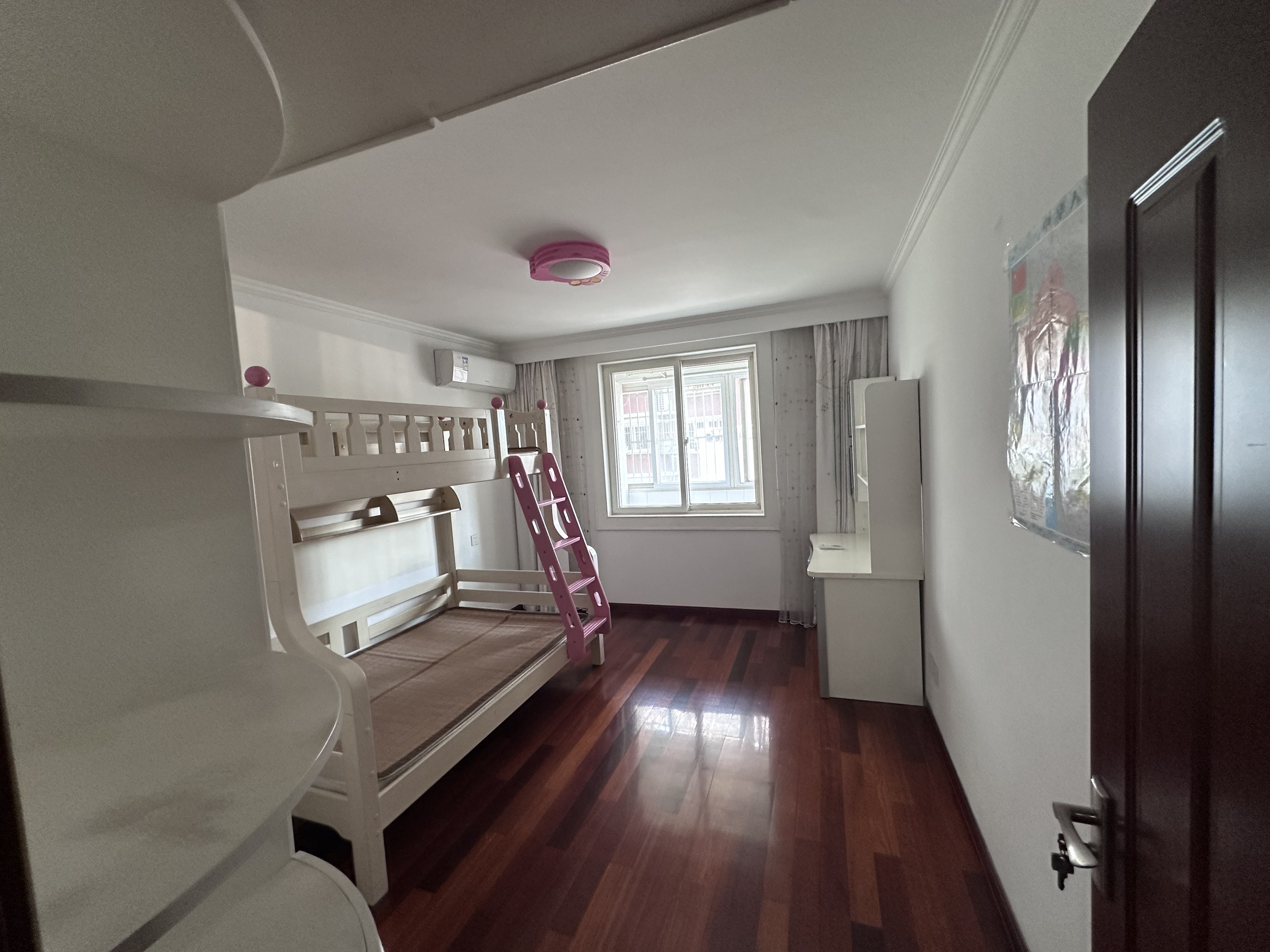 湾子头新寓 3室2厅2卫 136m&sup2;