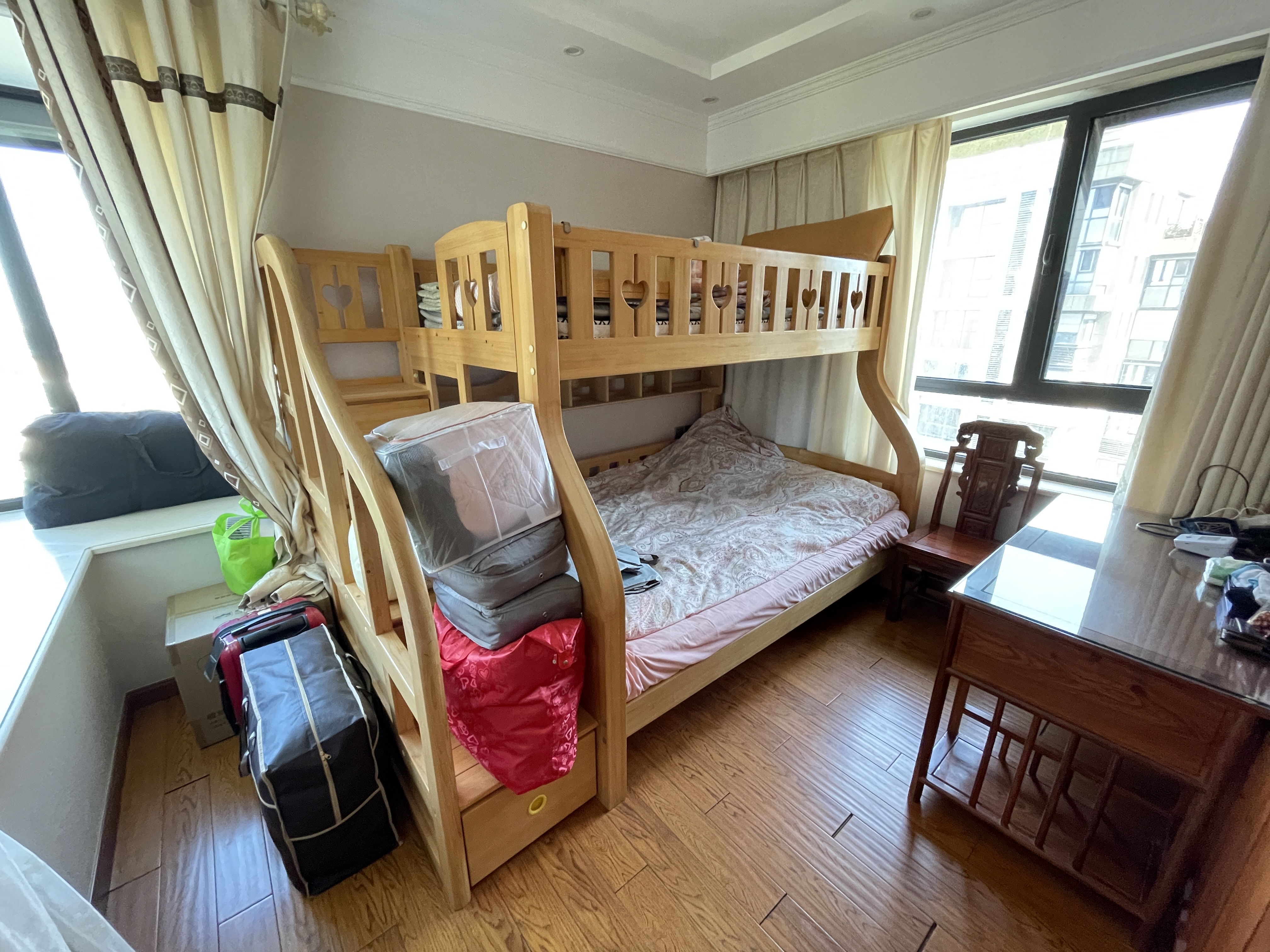 苏建学府雅居 3室2厅1卫 134m&sup2;