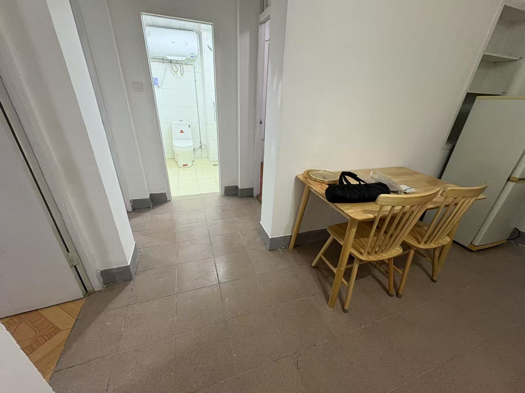 青年路新村 3室1厅1卫 68.90m²
