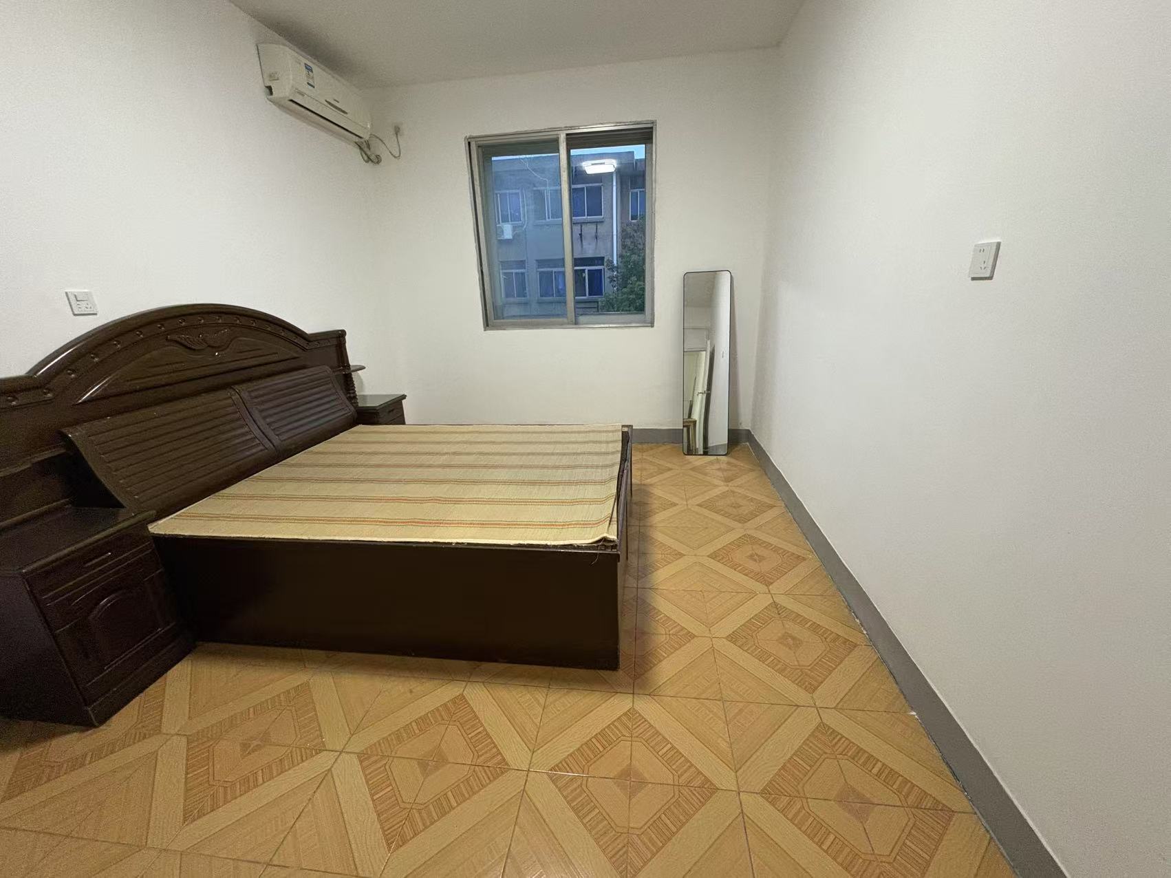 青年路新村 3室1厅1卫 68.90m&sup2;