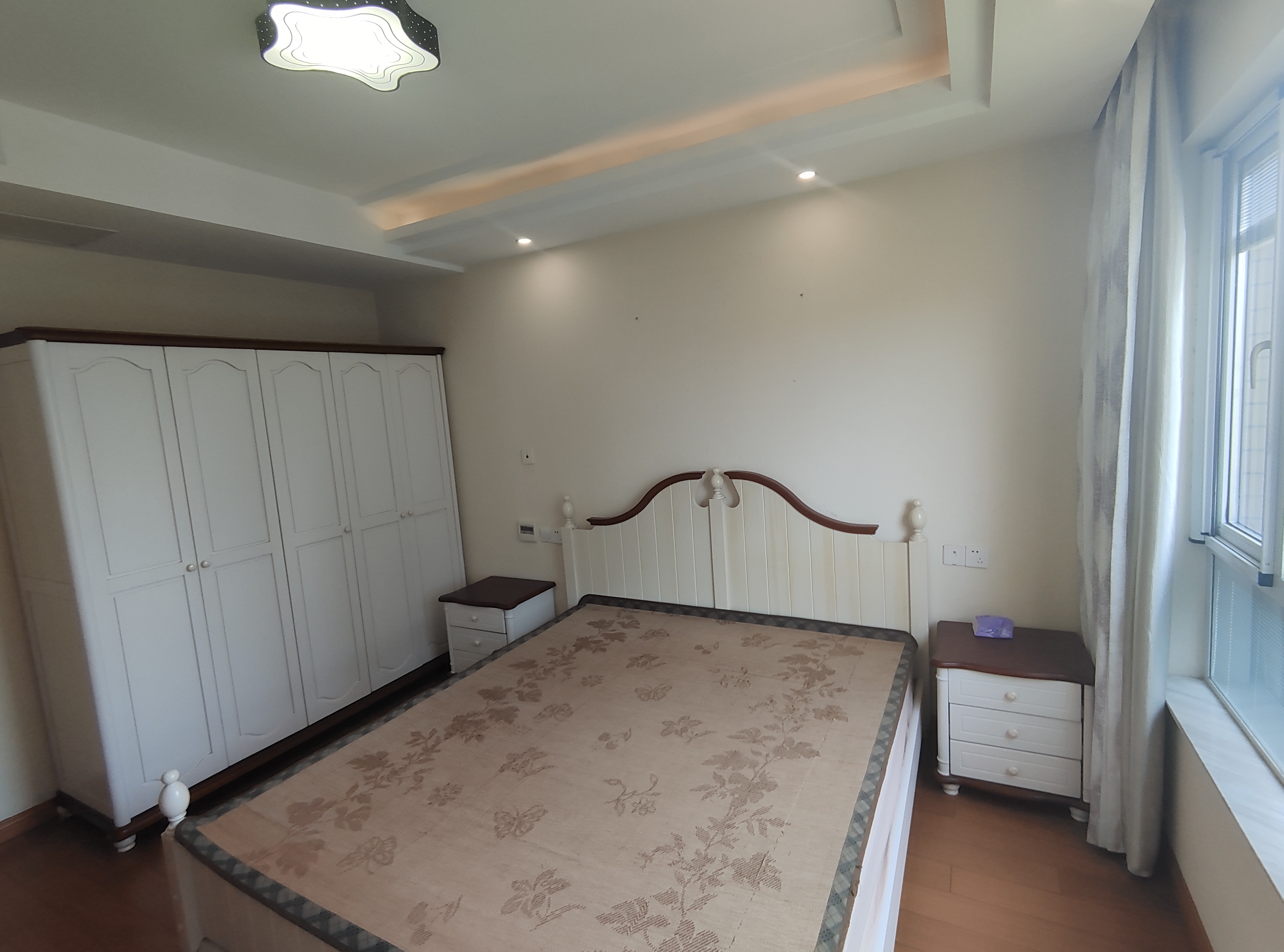 桂花小镇 3室2厅2卫 137.68m&sup2;