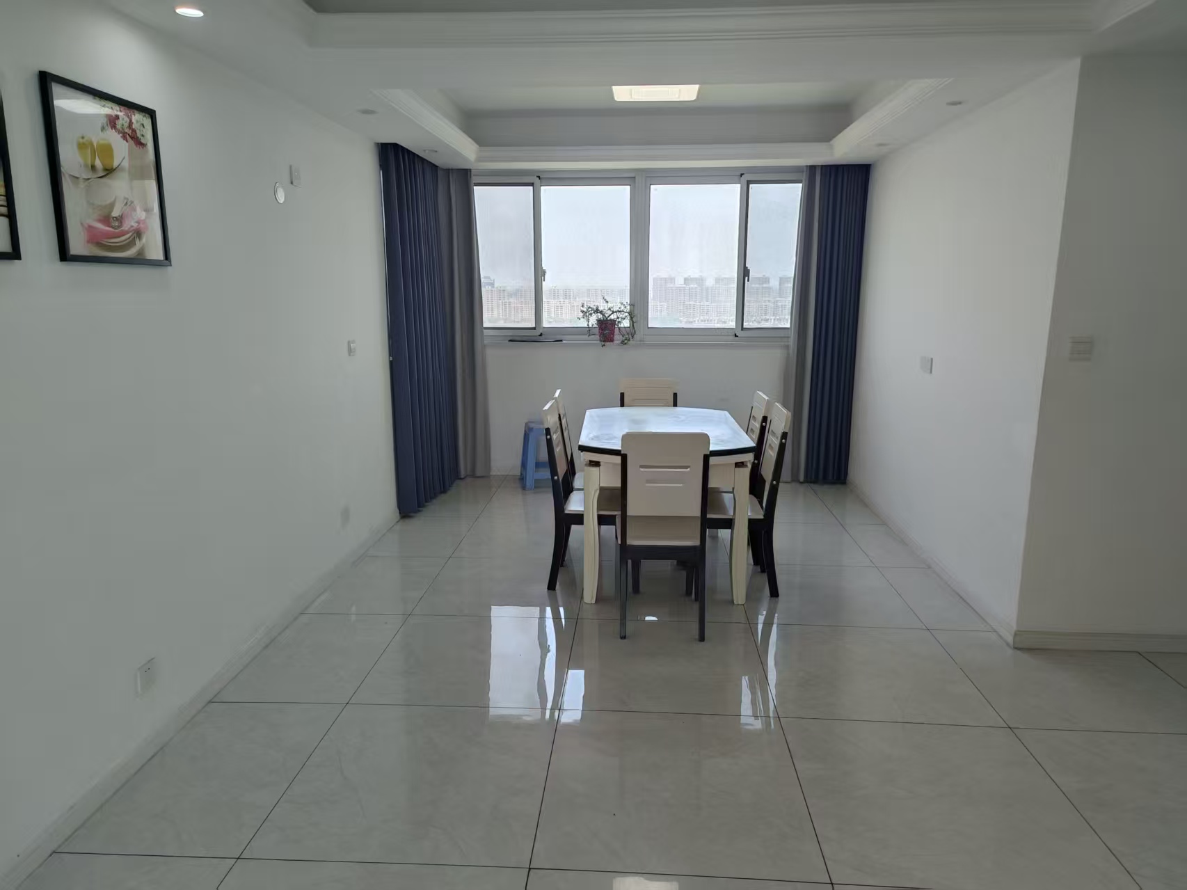 中海碧林湾 3室2厅2卫 141m²
