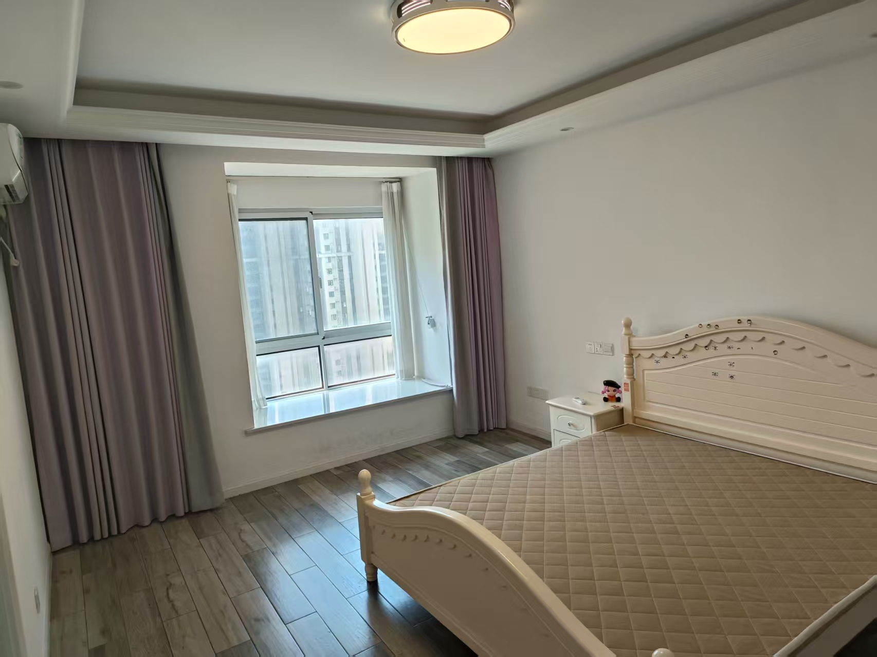 中海碧林湾 3室2厅2卫 141m&sup2;