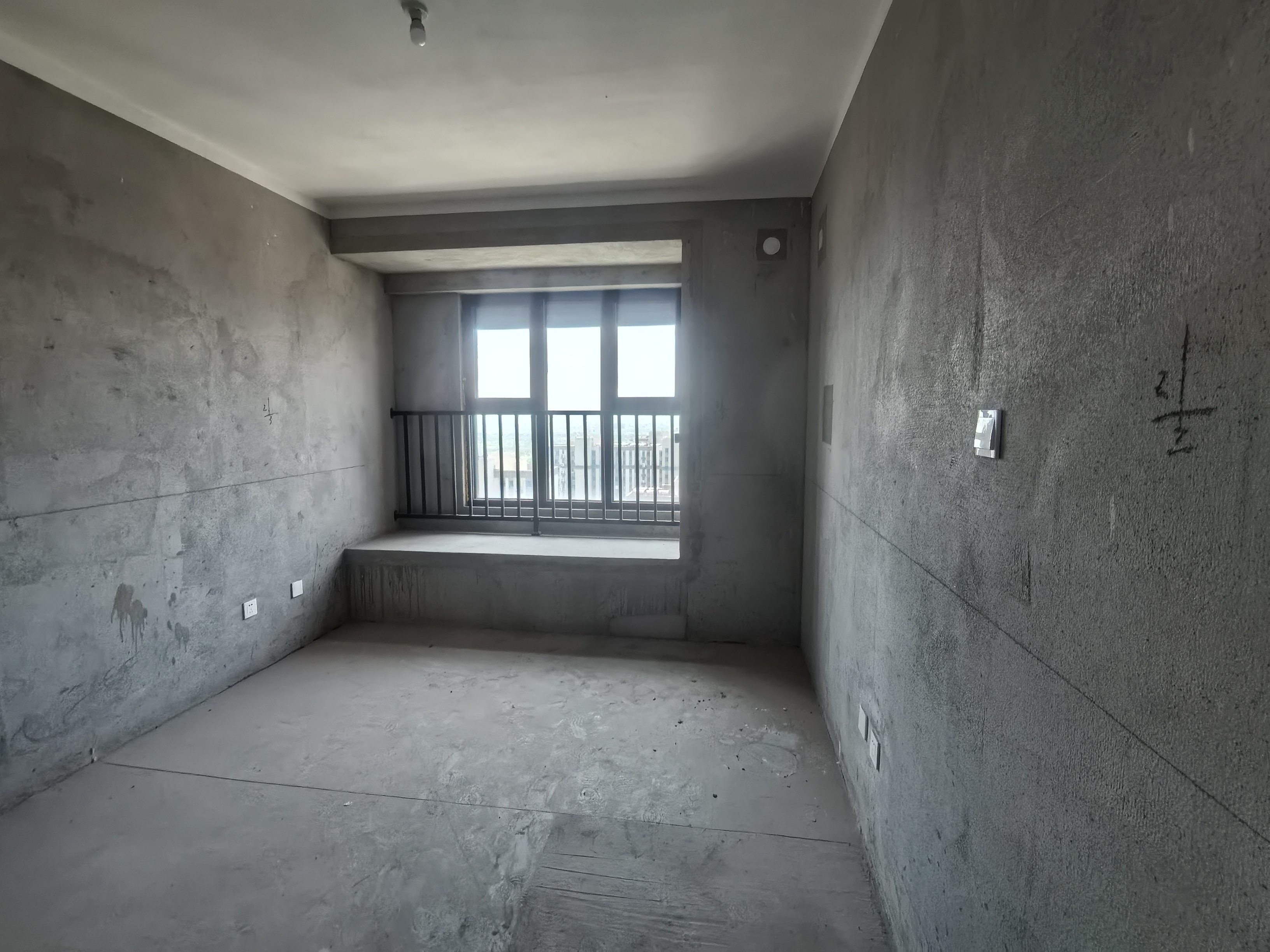 观澜台 3室2厅1卫 102m&sup2;