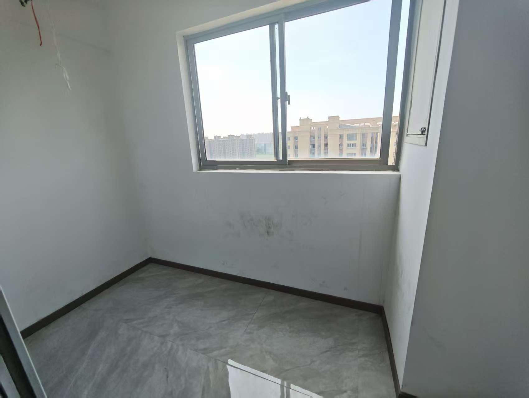 世濠花园 3室1厅1卫 106m&sup2;