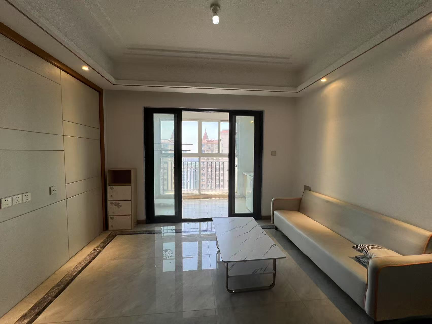 中南世纪花城三期 3室2厅1卫 105m&sup2;
