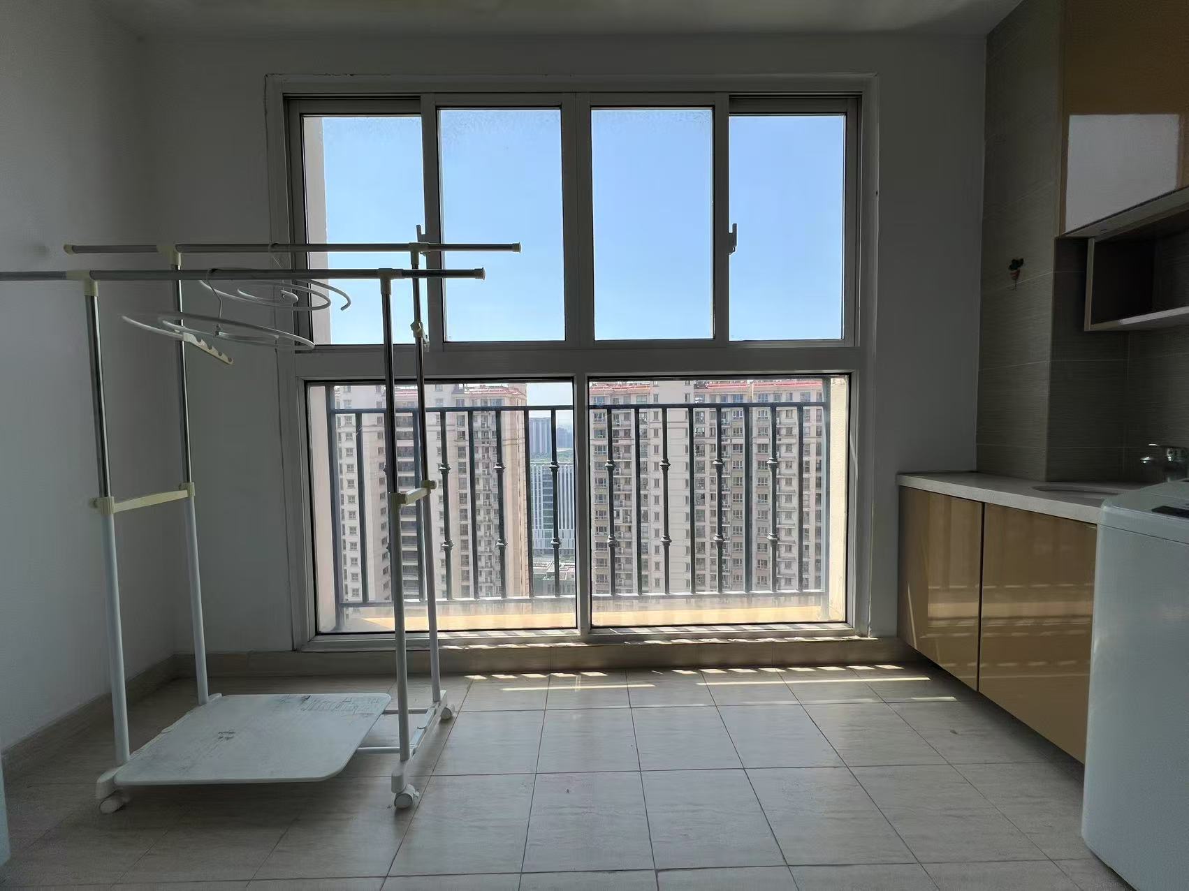 中南世纪花城三期 3室2厅1卫 105m&sup2;