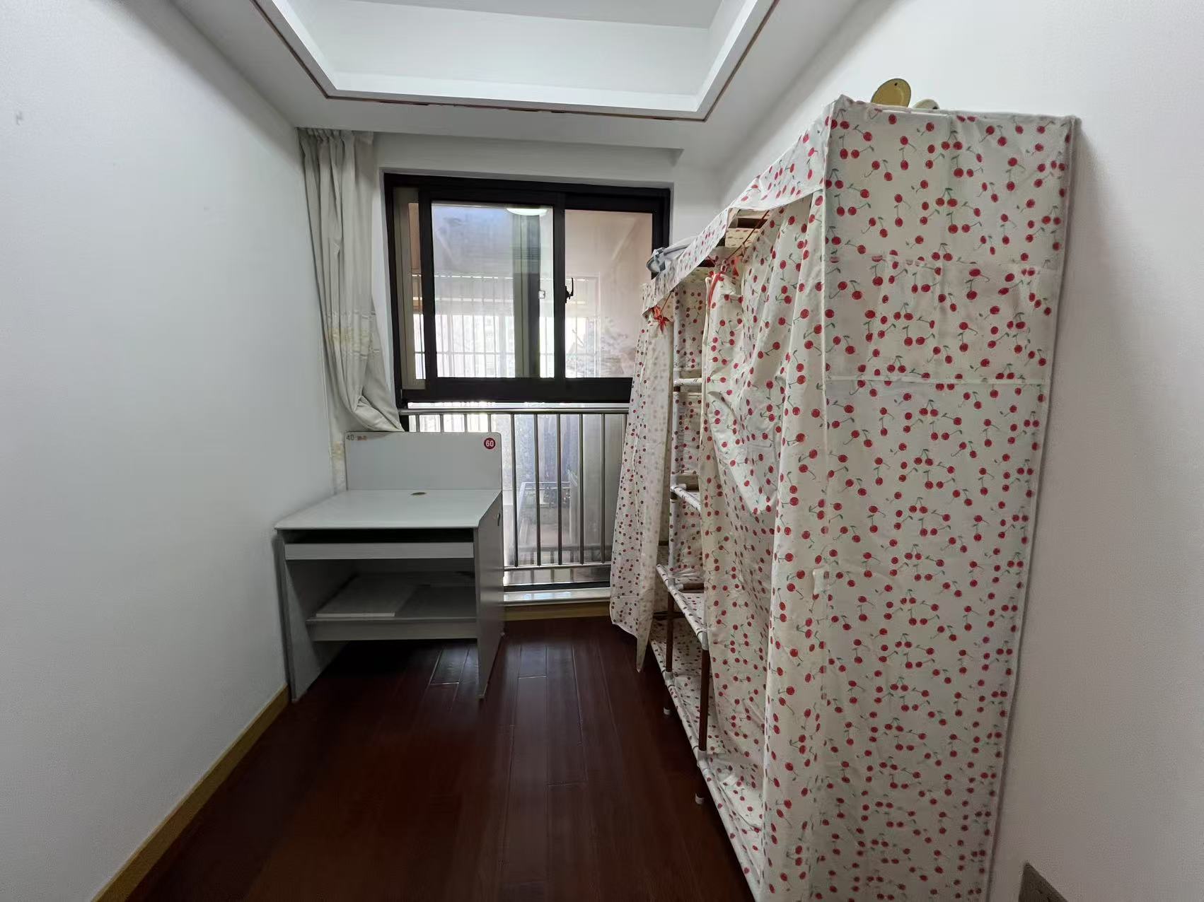 中南世纪花城三期 3室2厅1卫 106m&sup2;