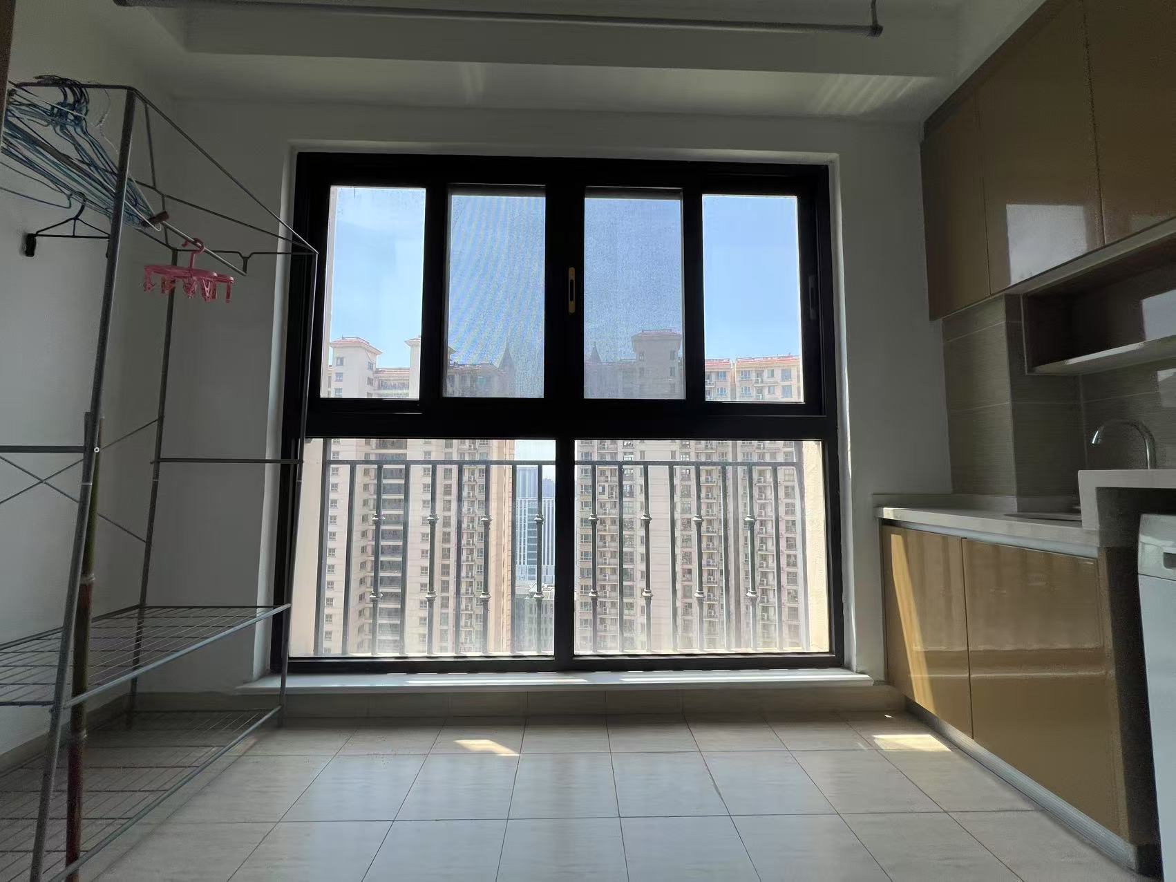 中南世纪花城三期 3室2厅1卫 106m&sup2;