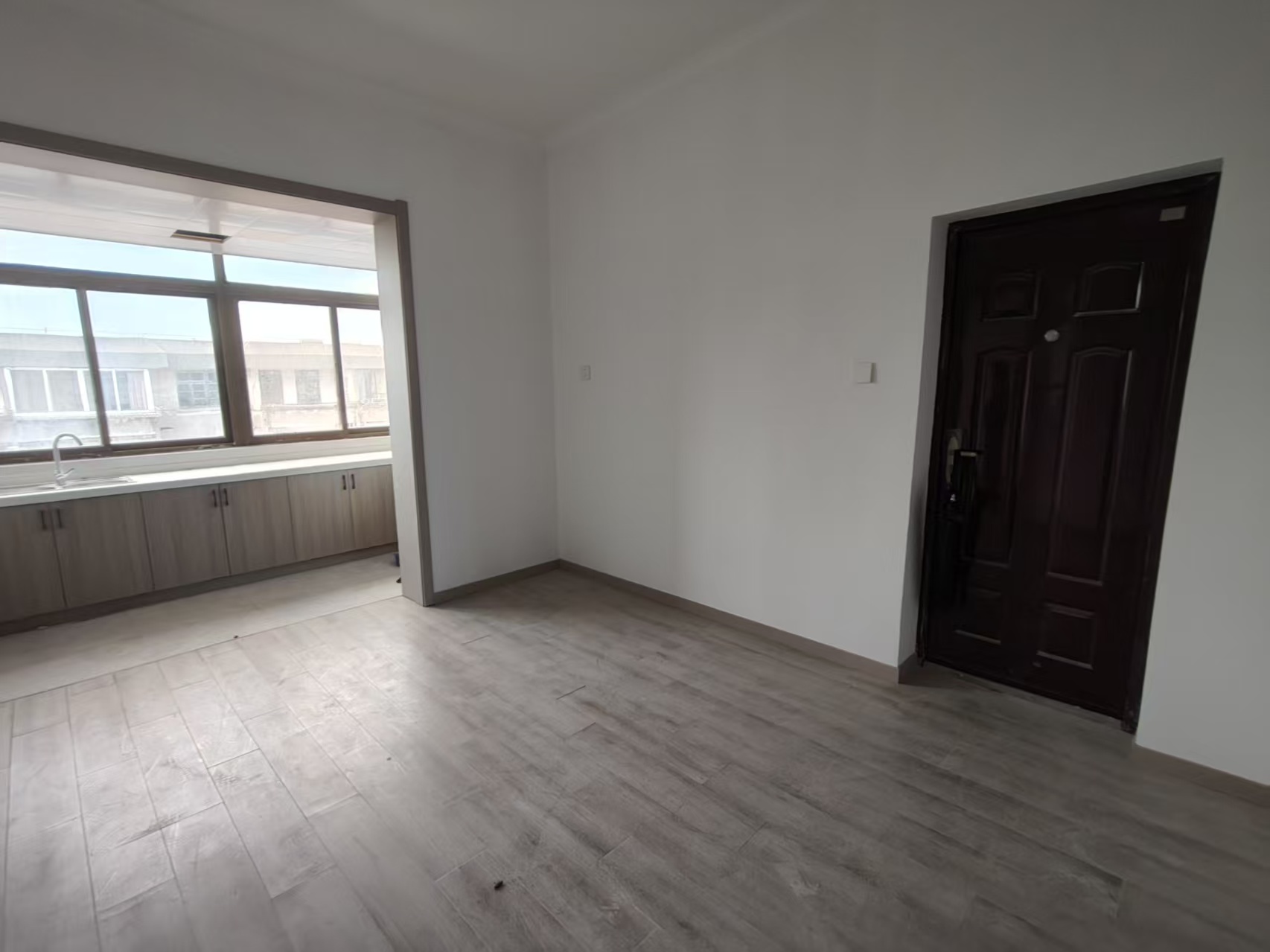 金南小区 3室2厅1卫 84m&sup2;