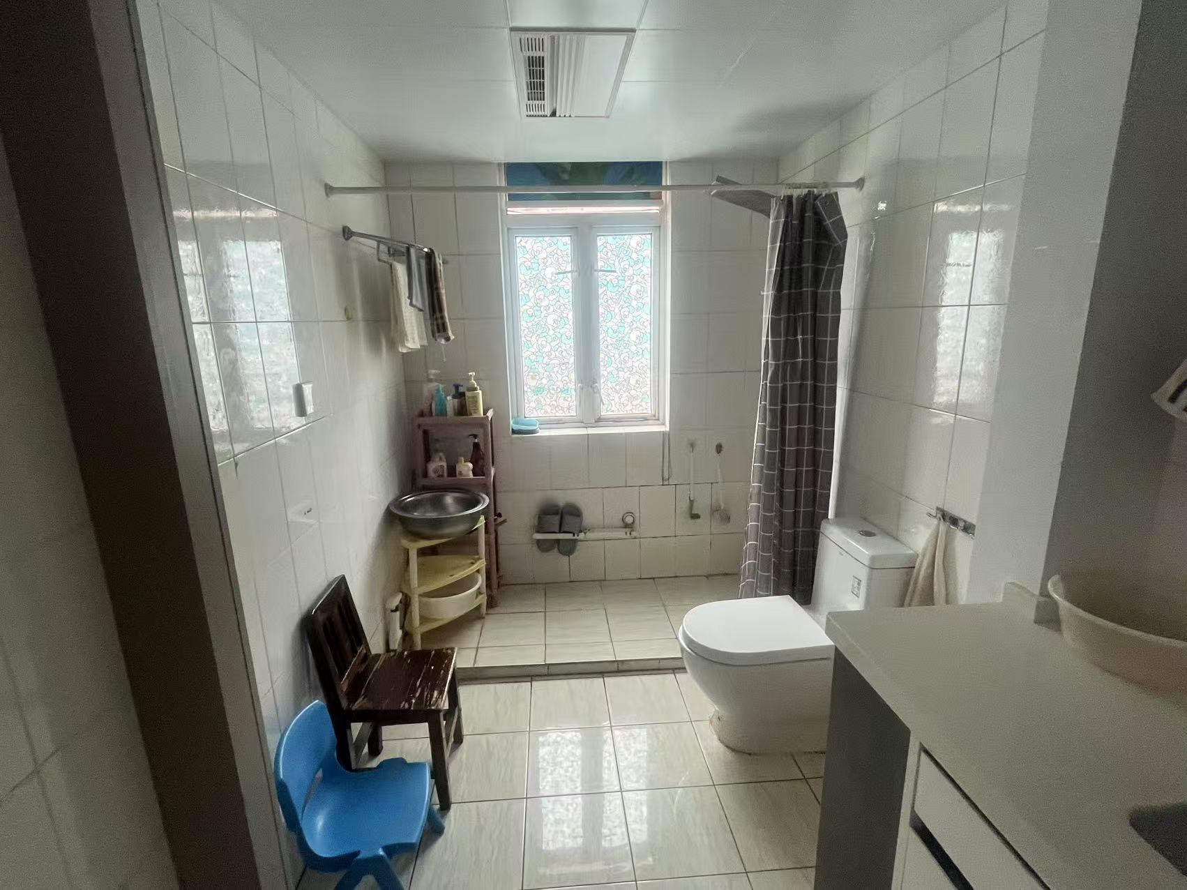 虹桥东村 3室2厅2卫 130.49m&sup2;