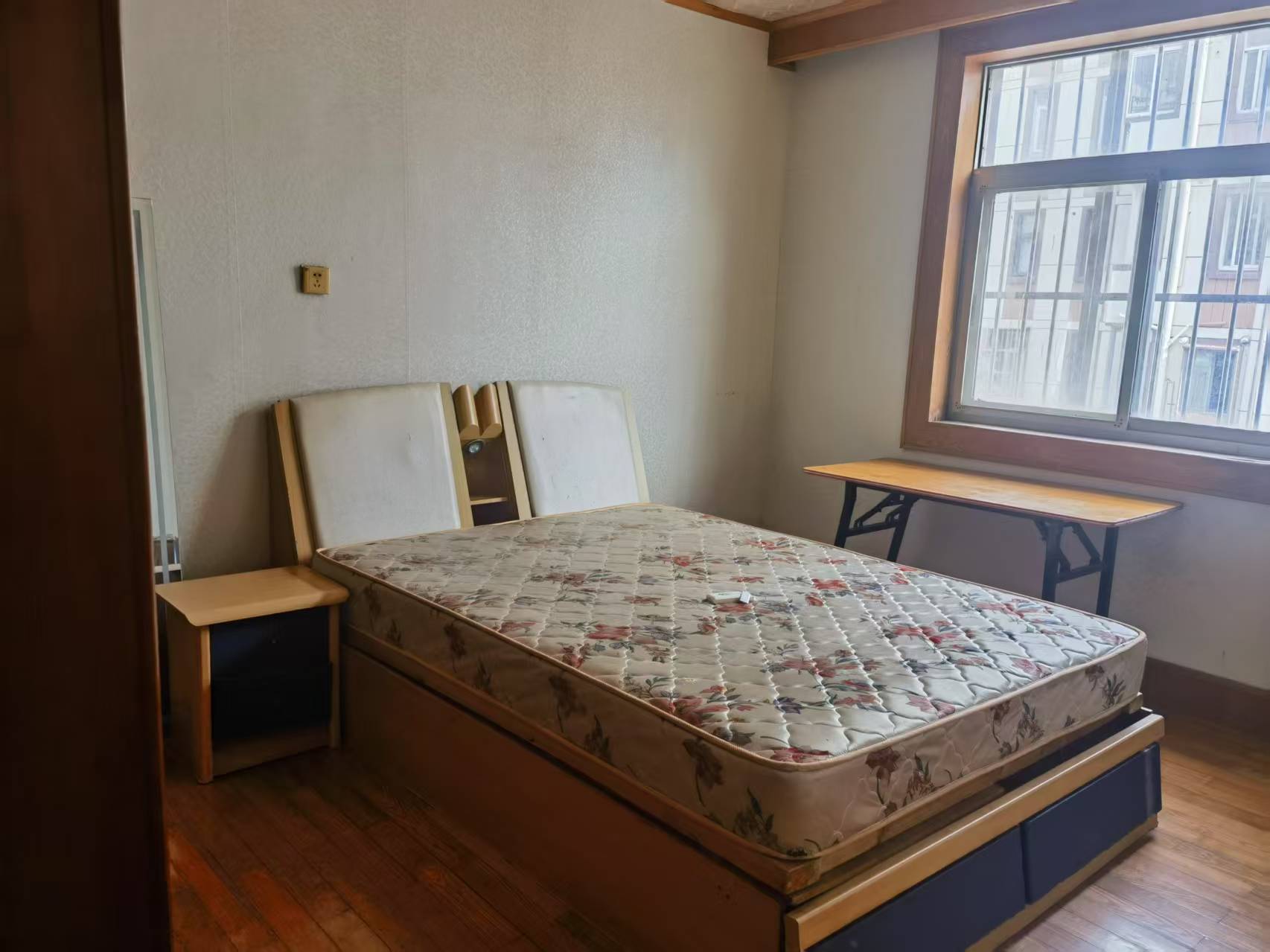 光明东村 3室1厅1卫 79m&sup2;