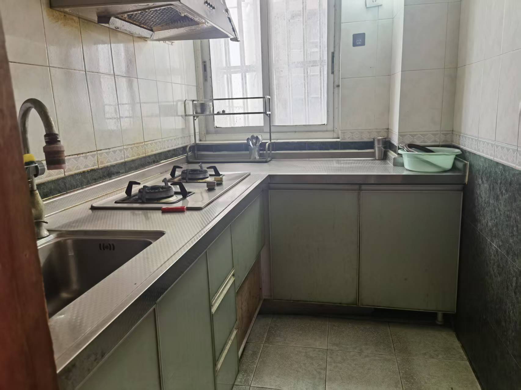 光明东村 3室1厅1卫 79m&sup2;