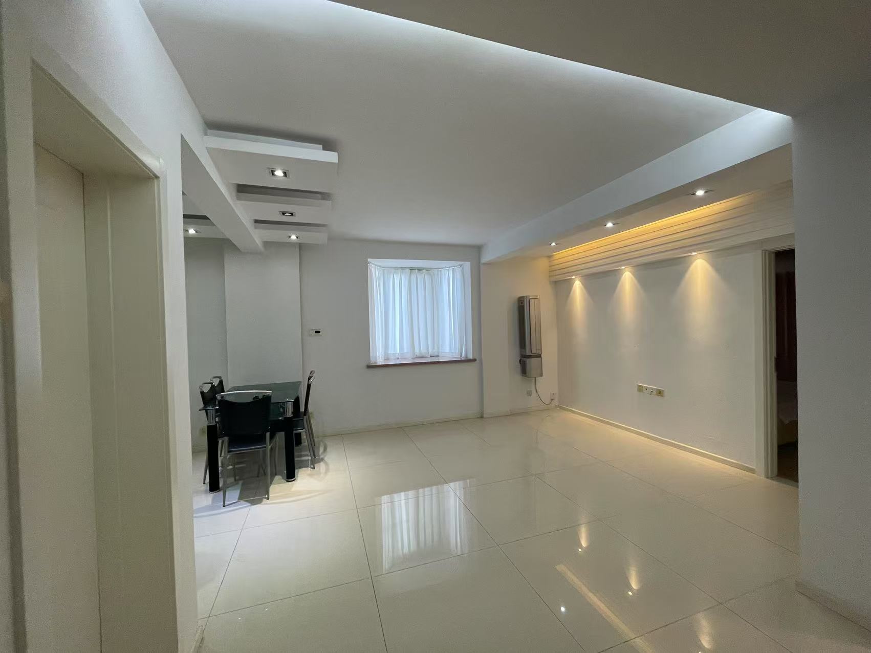 锦绣花园 3室1厅2卫 135m&sup2;