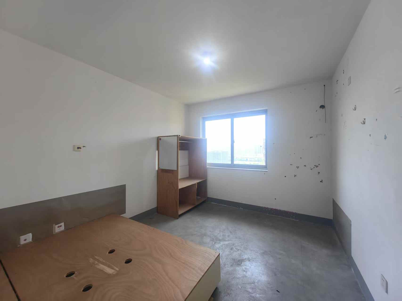 世濠花园 3室1厅1卫 92m&sup2;