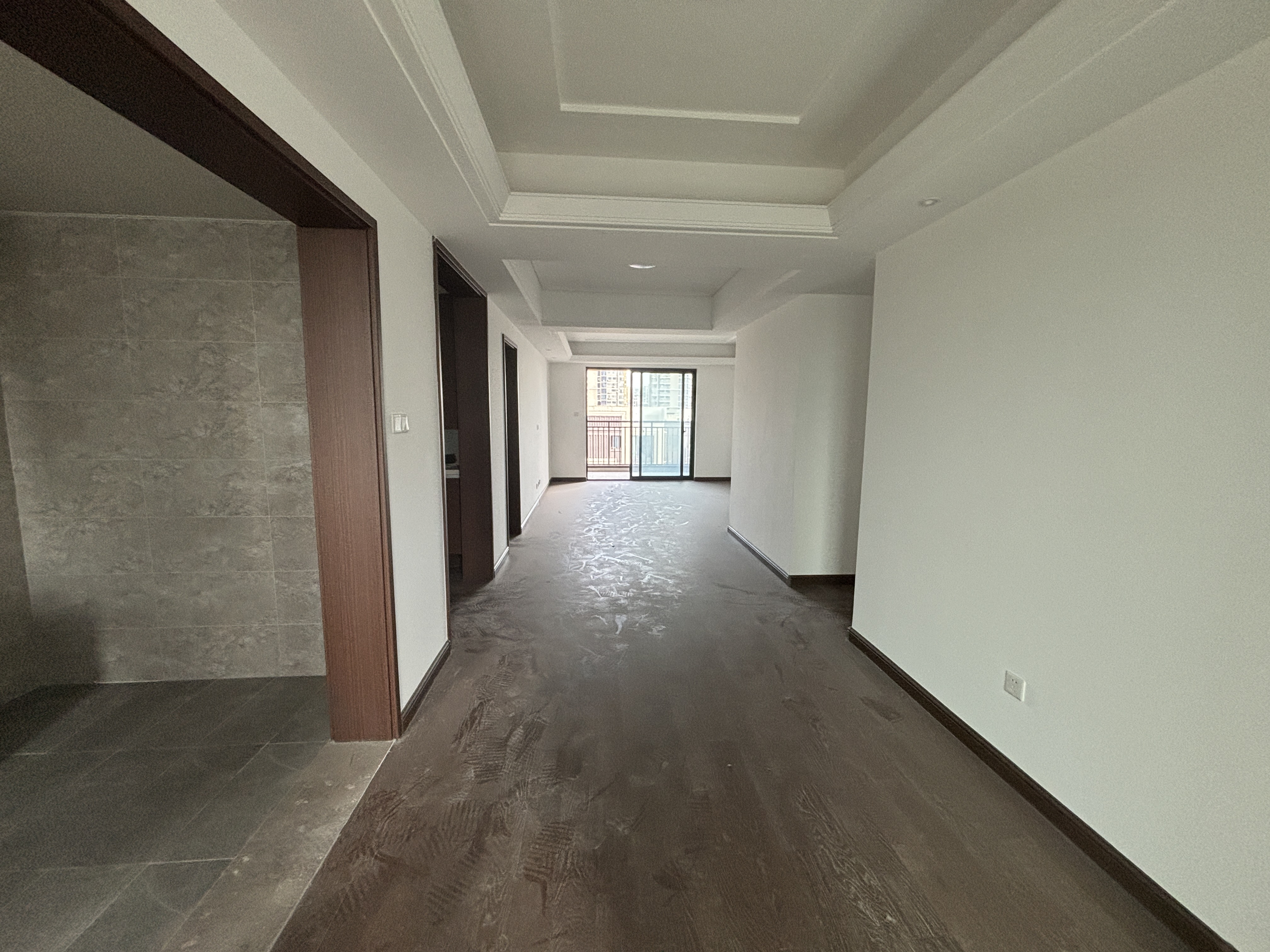 华强国际公馆 4室2厅2卫 143m&sup2;