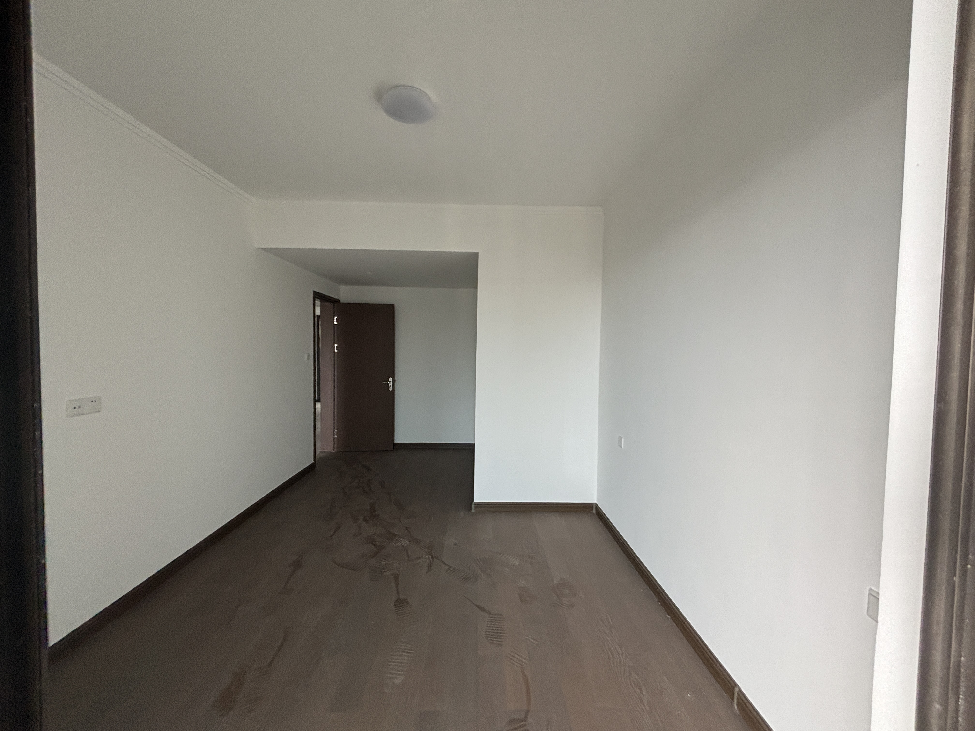 华强国际公馆 4室2厅2卫 143m&sup2;