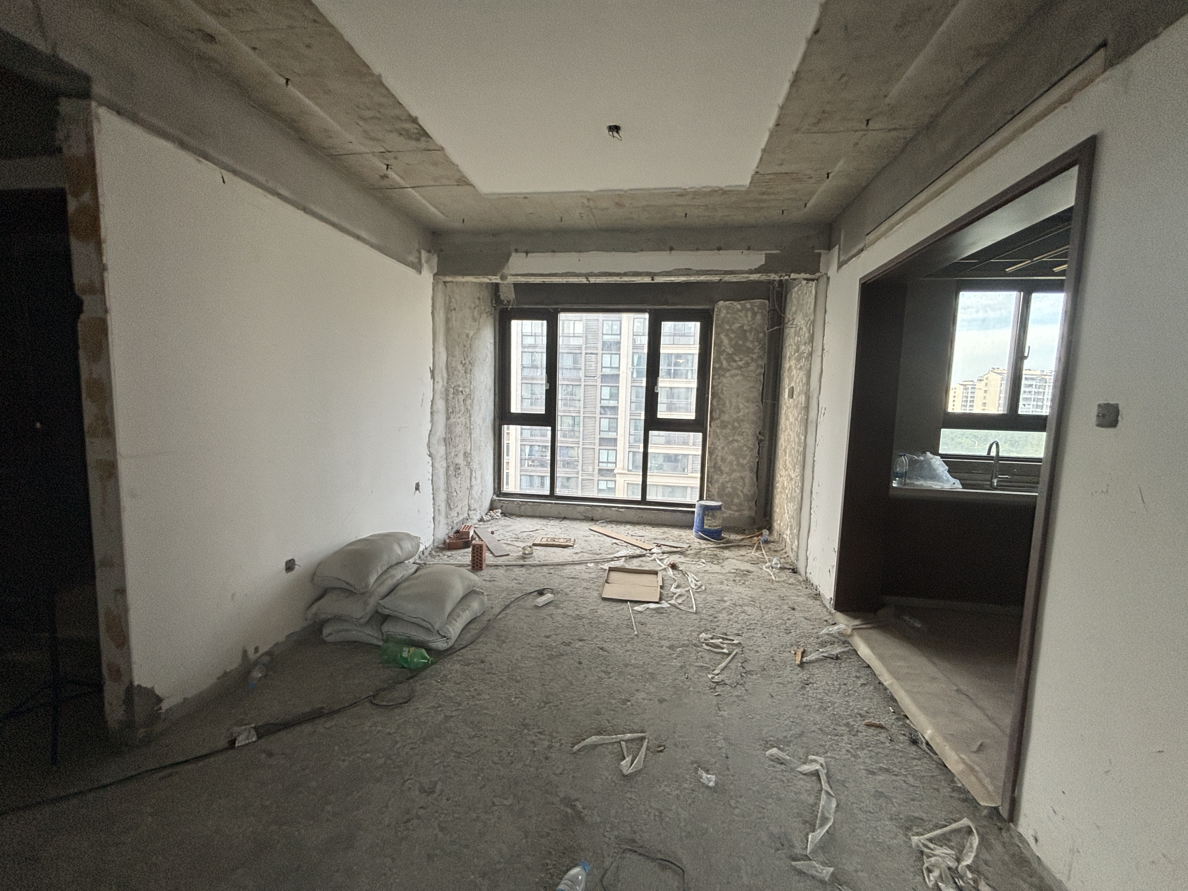 华强国际公馆 4室2厅3卫 189.25m&sup2;