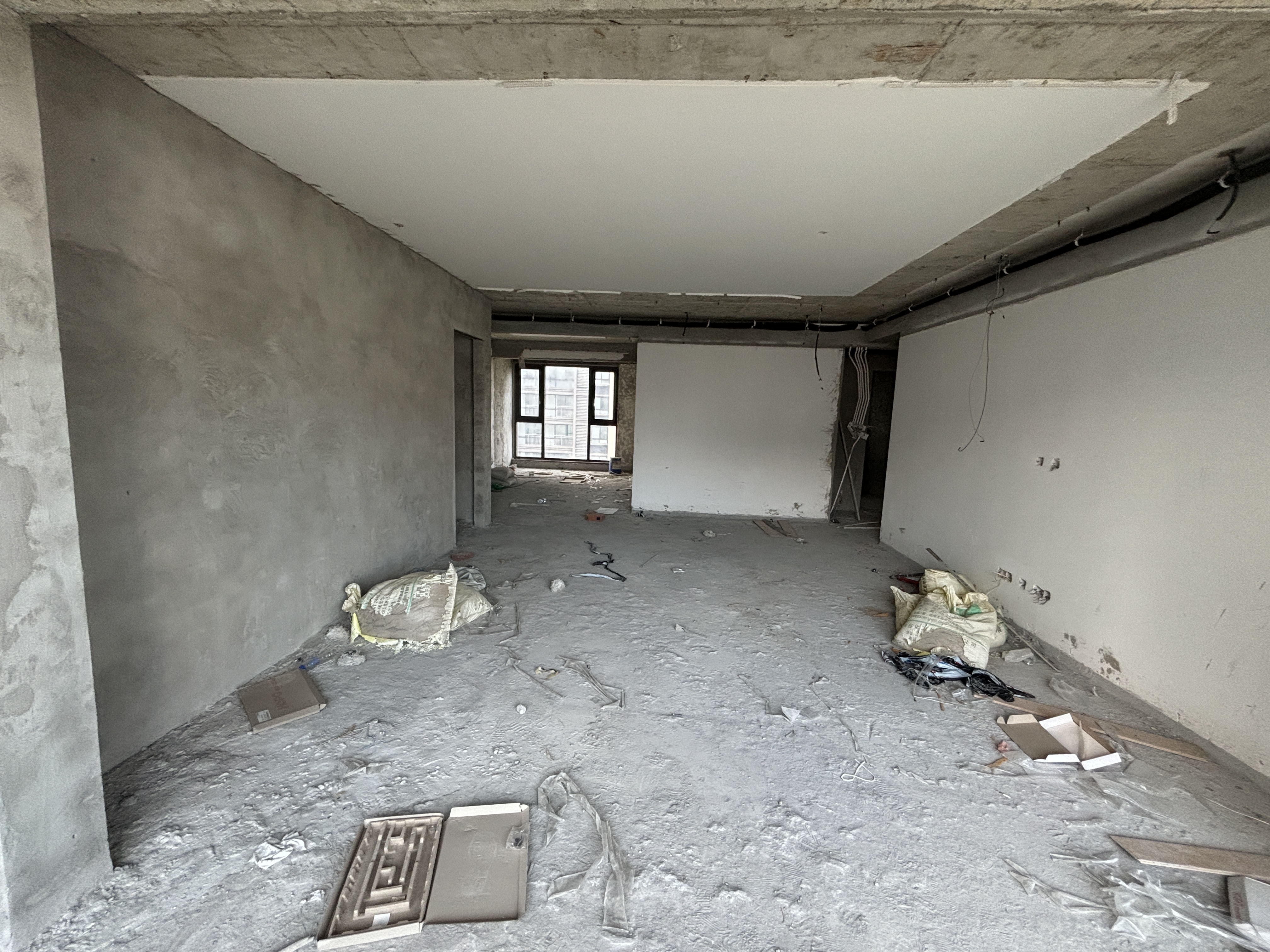 华强国际公馆 4室2厅3卫 189.25m²