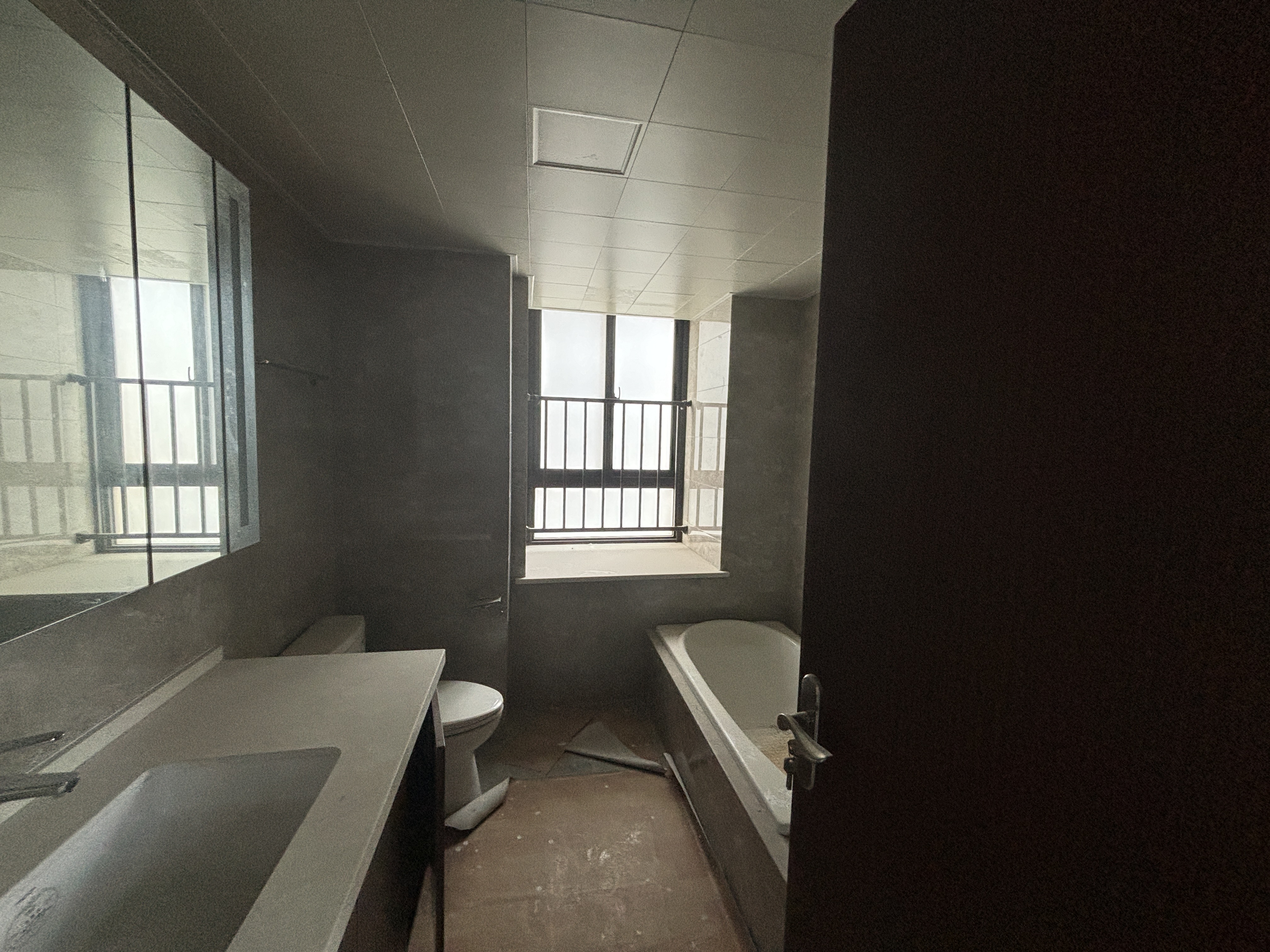 华强国际公馆 4室2厅3卫 189.25m&sup2;