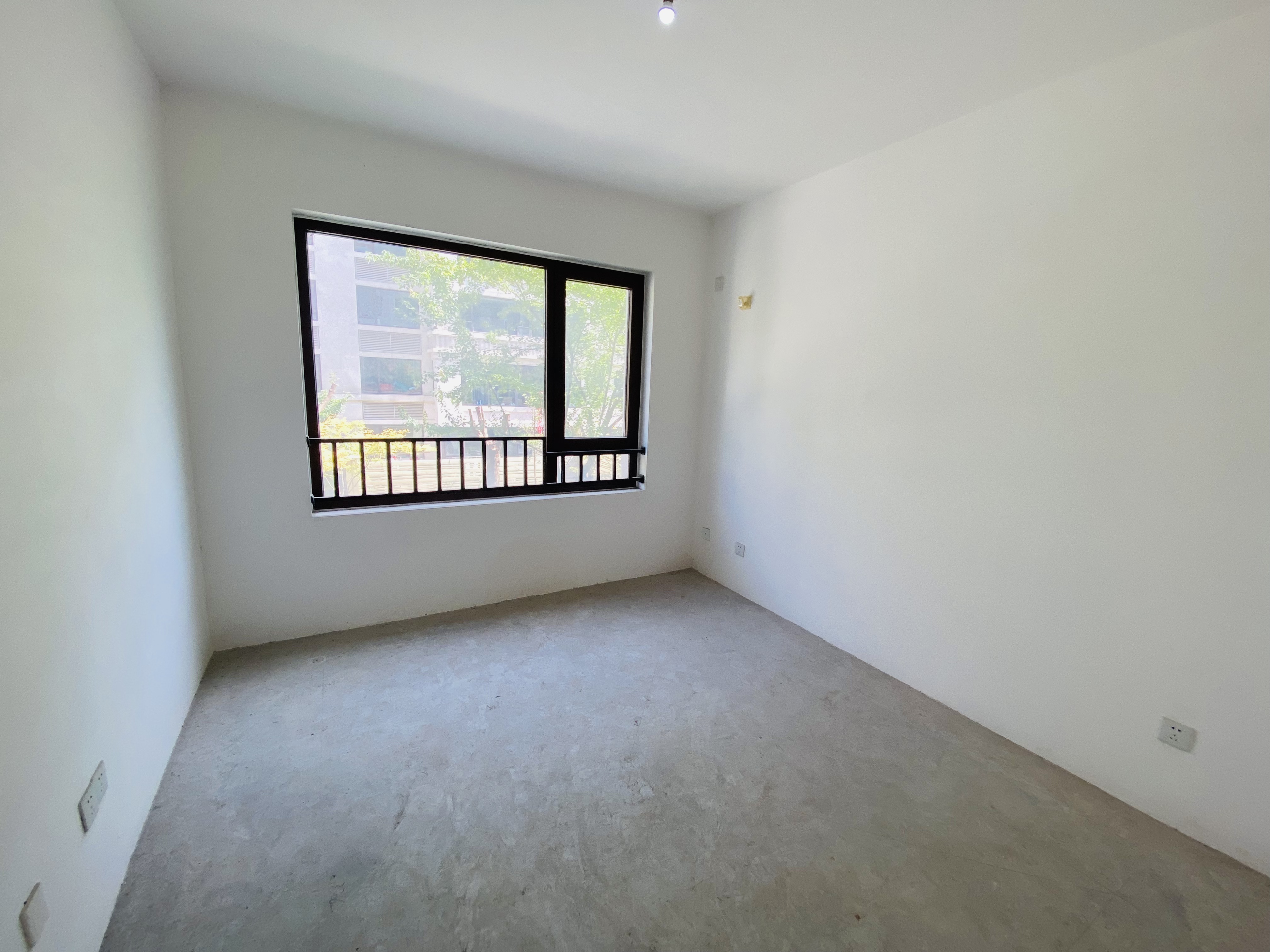 城山隐花苑 2室2厅2卫 98.29m&sup2;